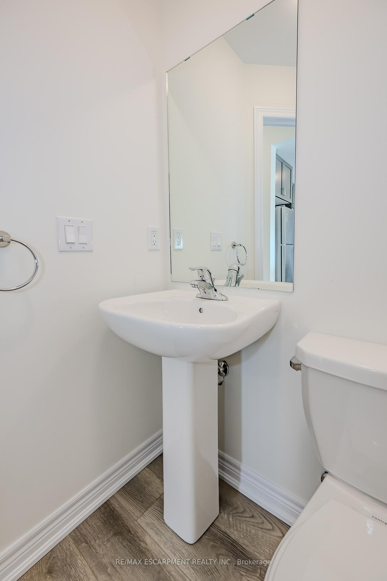Photo 18 of 11 Rachel Drive, Hamilton, Stoney Creek — HOMEH