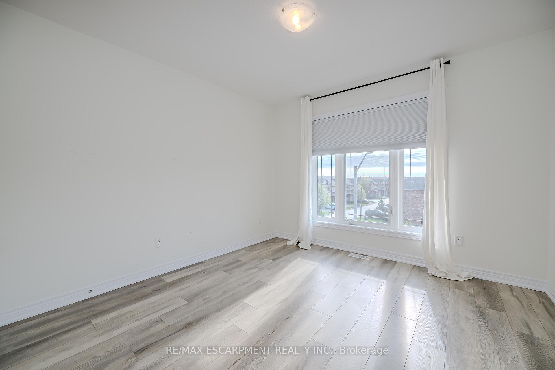 Photo 26 of 11 Rachel Drive, Hamilton, Stoney Creek — HOMEH