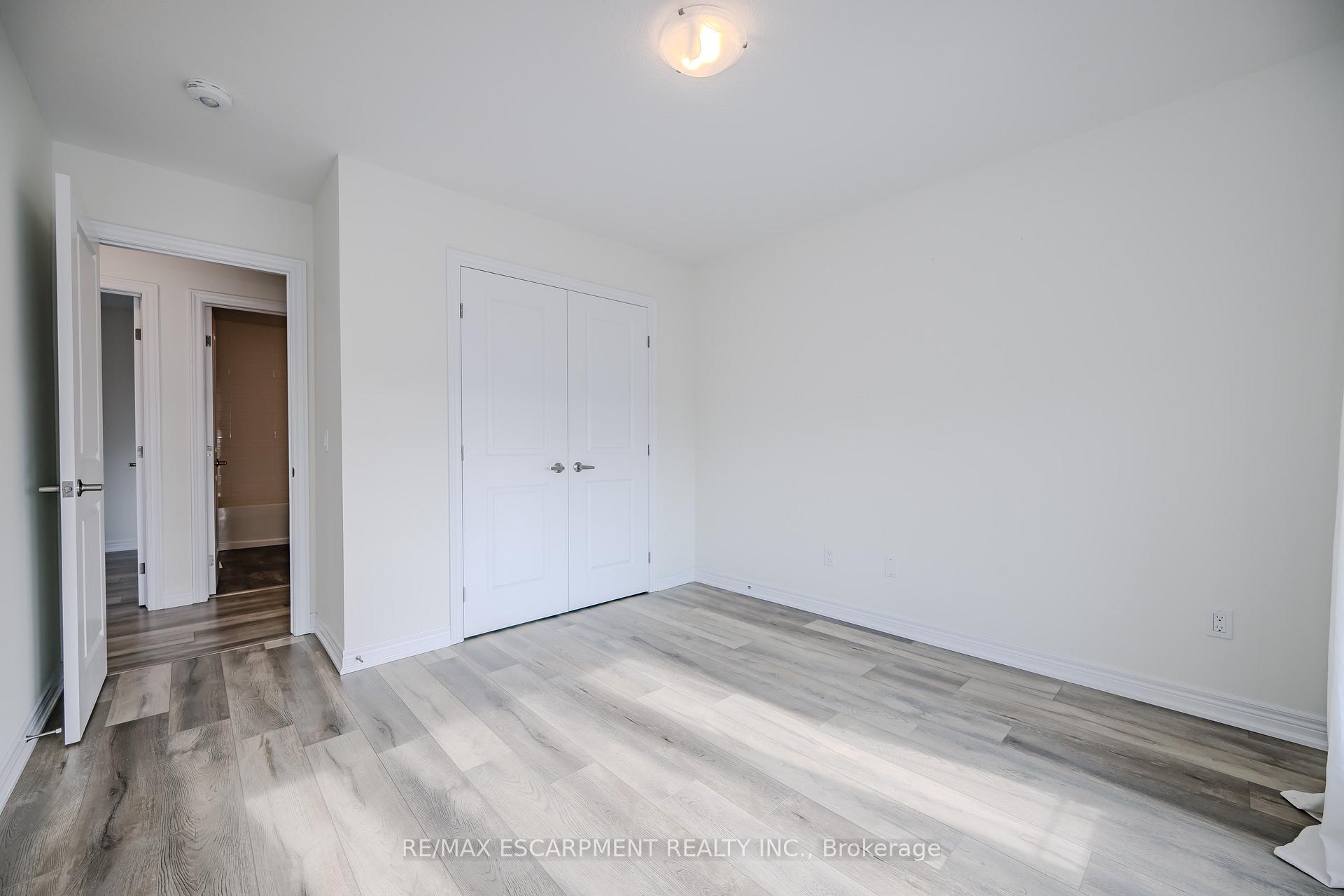 Photo 27 of 11 Rachel Drive, Hamilton, Stoney Creek — HOMEH