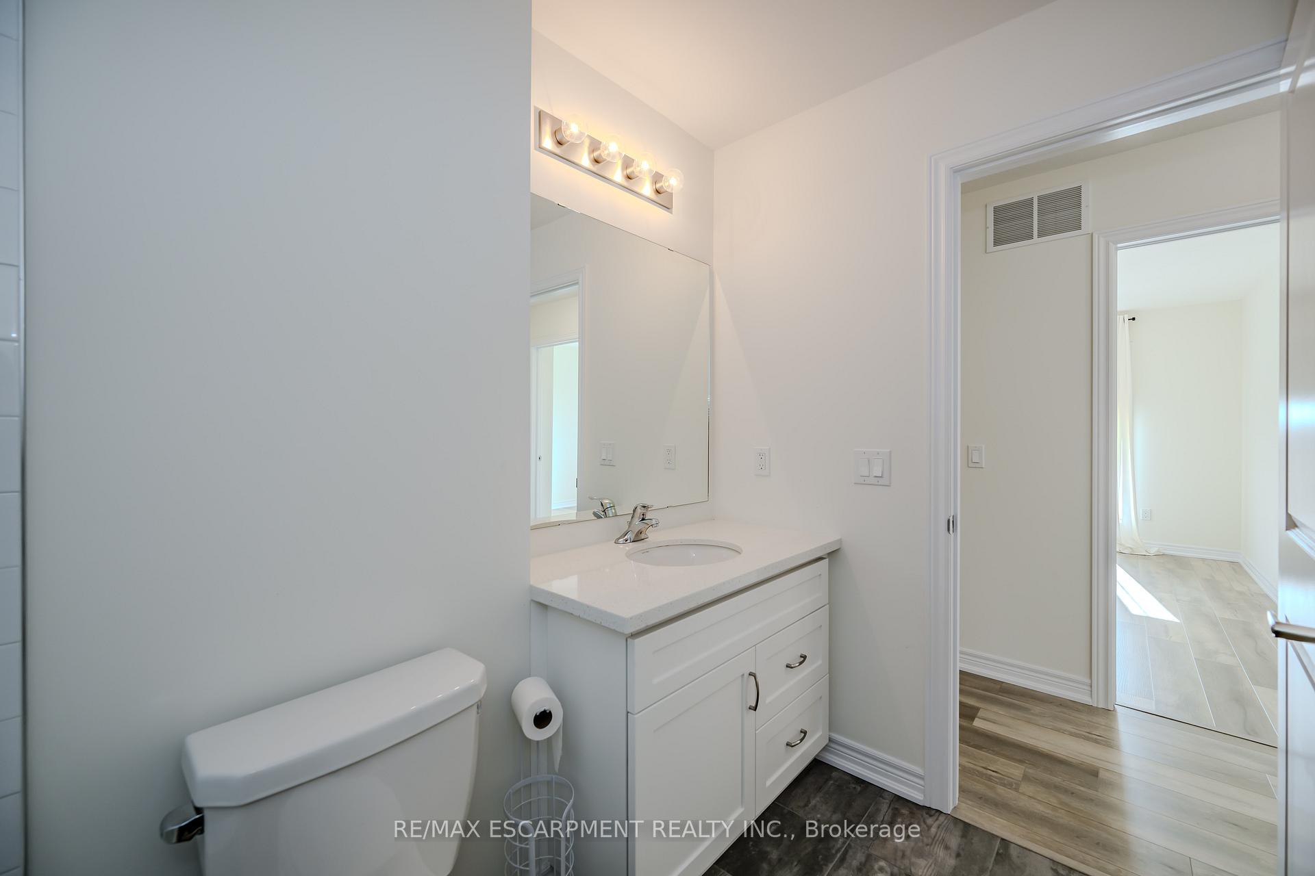 Photo 33 of 11 Rachel Drive, Hamilton, Stoney Creek — HOMEH