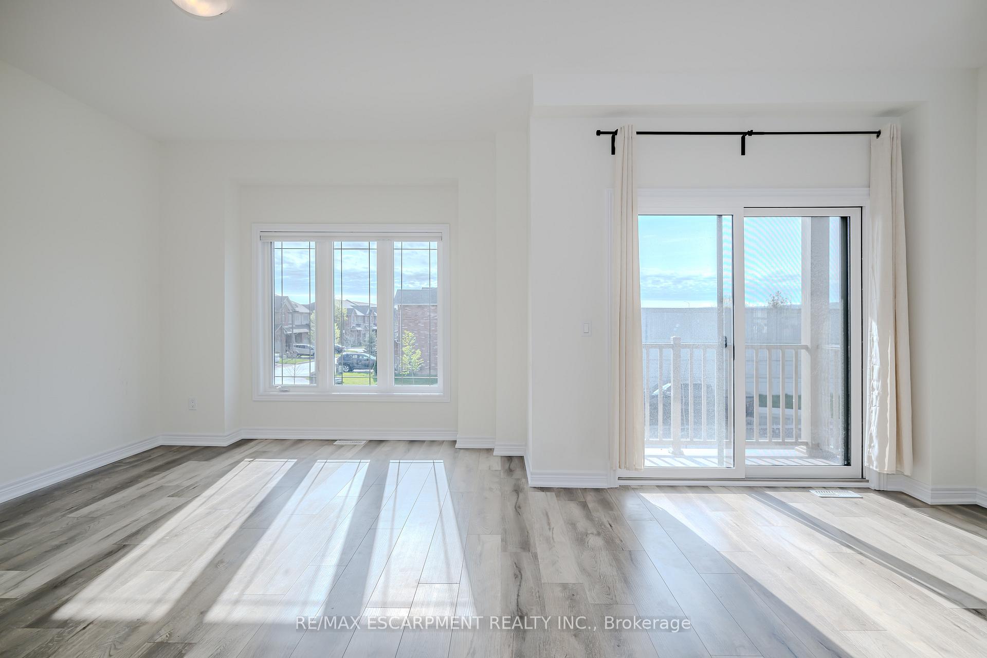 Photo 42 of 11 Rachel Drive, Hamilton, Stoney Creek — HOMEH