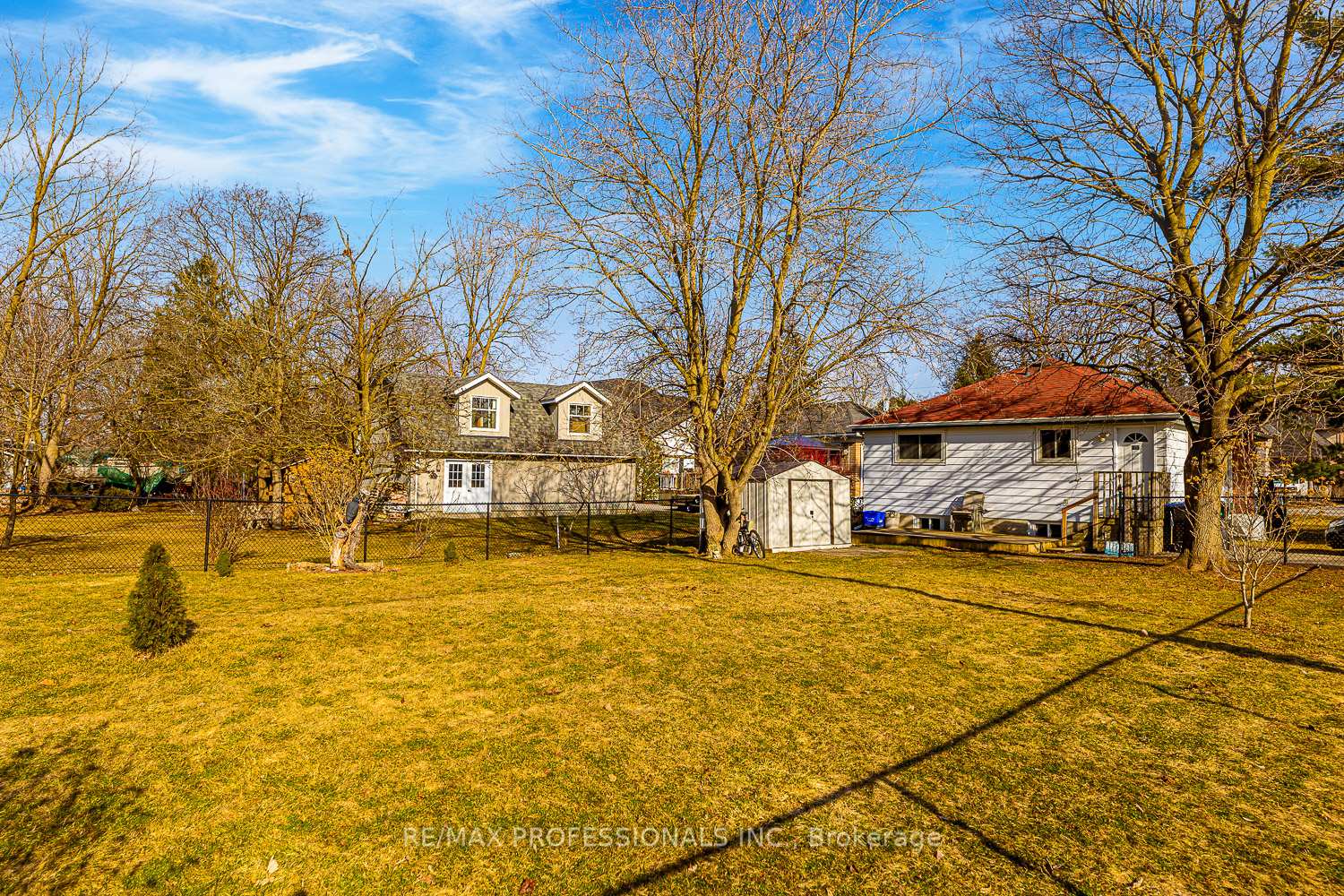 Photo 2 of 31 Norton Boulevard, Caledon, Bolton East — HOMEH