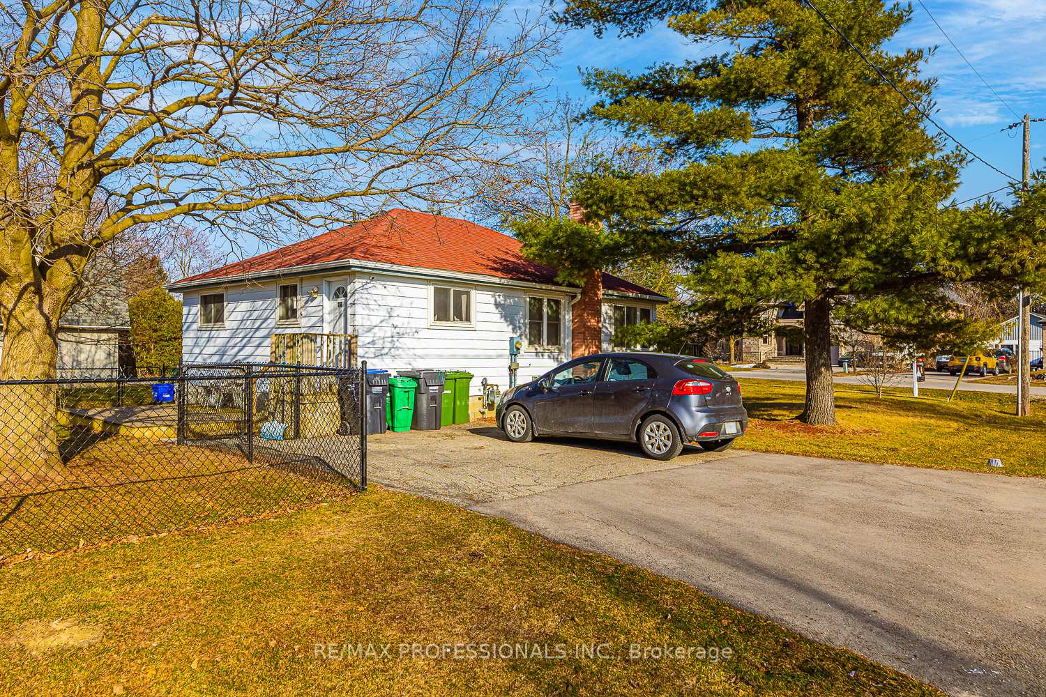 Photo 9 of 31 Norton Boulevard, Caledon, Bolton East — HOMEH