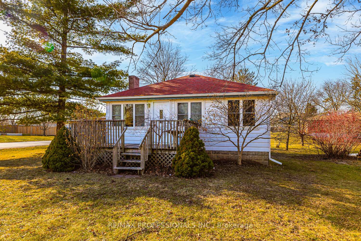 Photo 13 of 31 Norton Boulevard, Caledon, Bolton East — HOMEH