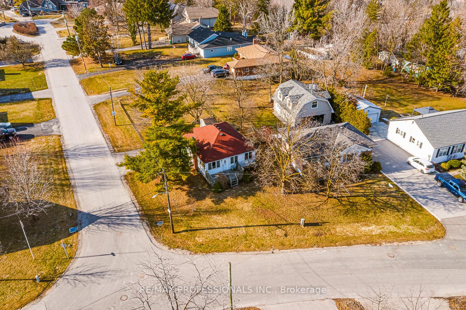 Photo 20 of 31 Norton Boulevard, Caledon, Bolton East — HOMEH