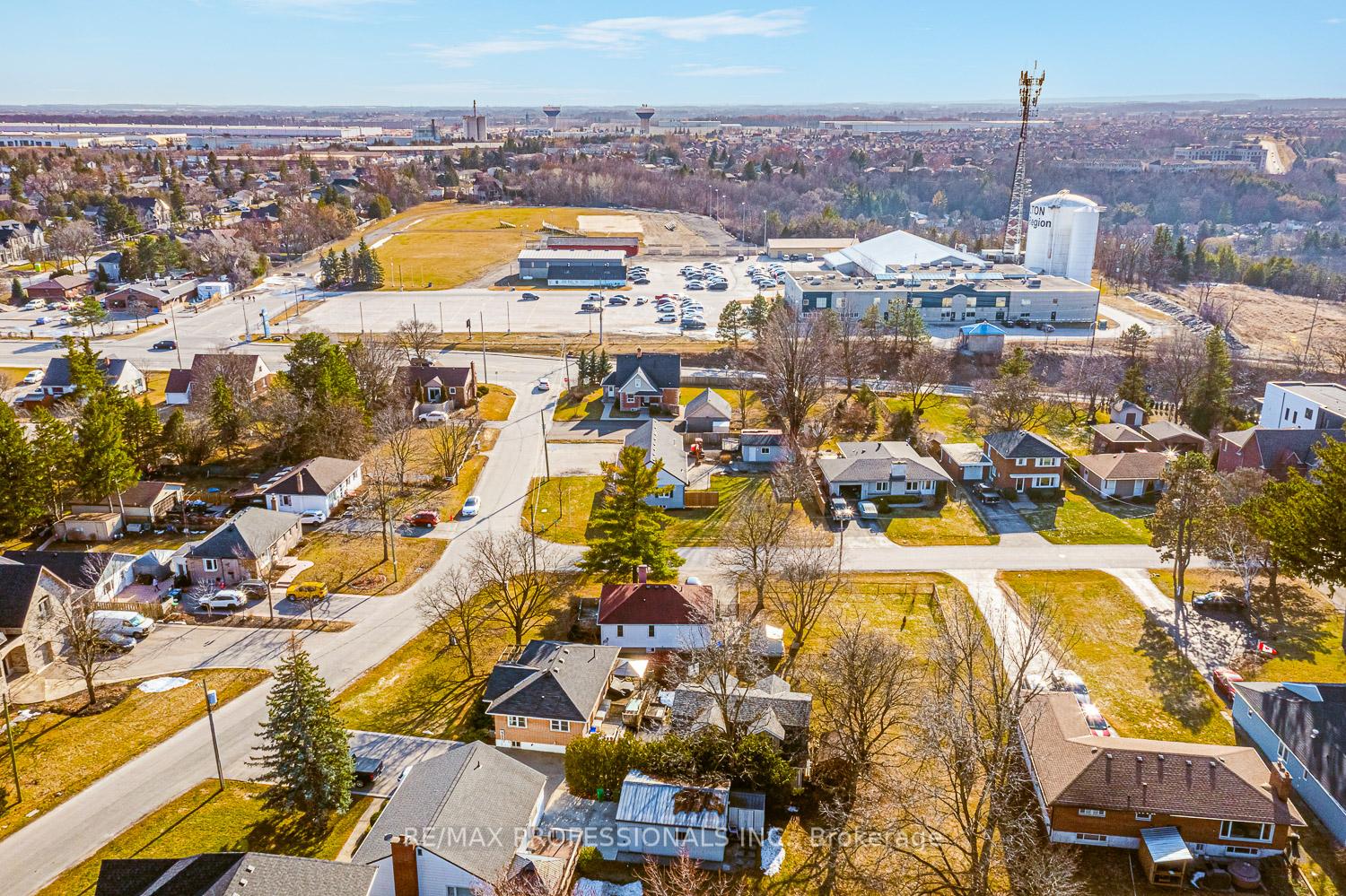 Photo 35 of 31 Norton Boulevard, Caledon, Bolton East — HOMEH