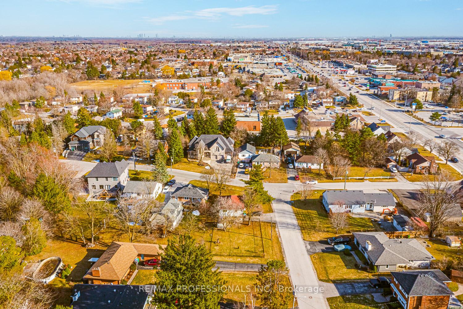 Photo 21 of 31 Norton Boulevard, Caledon, Bolton East — HOMEH