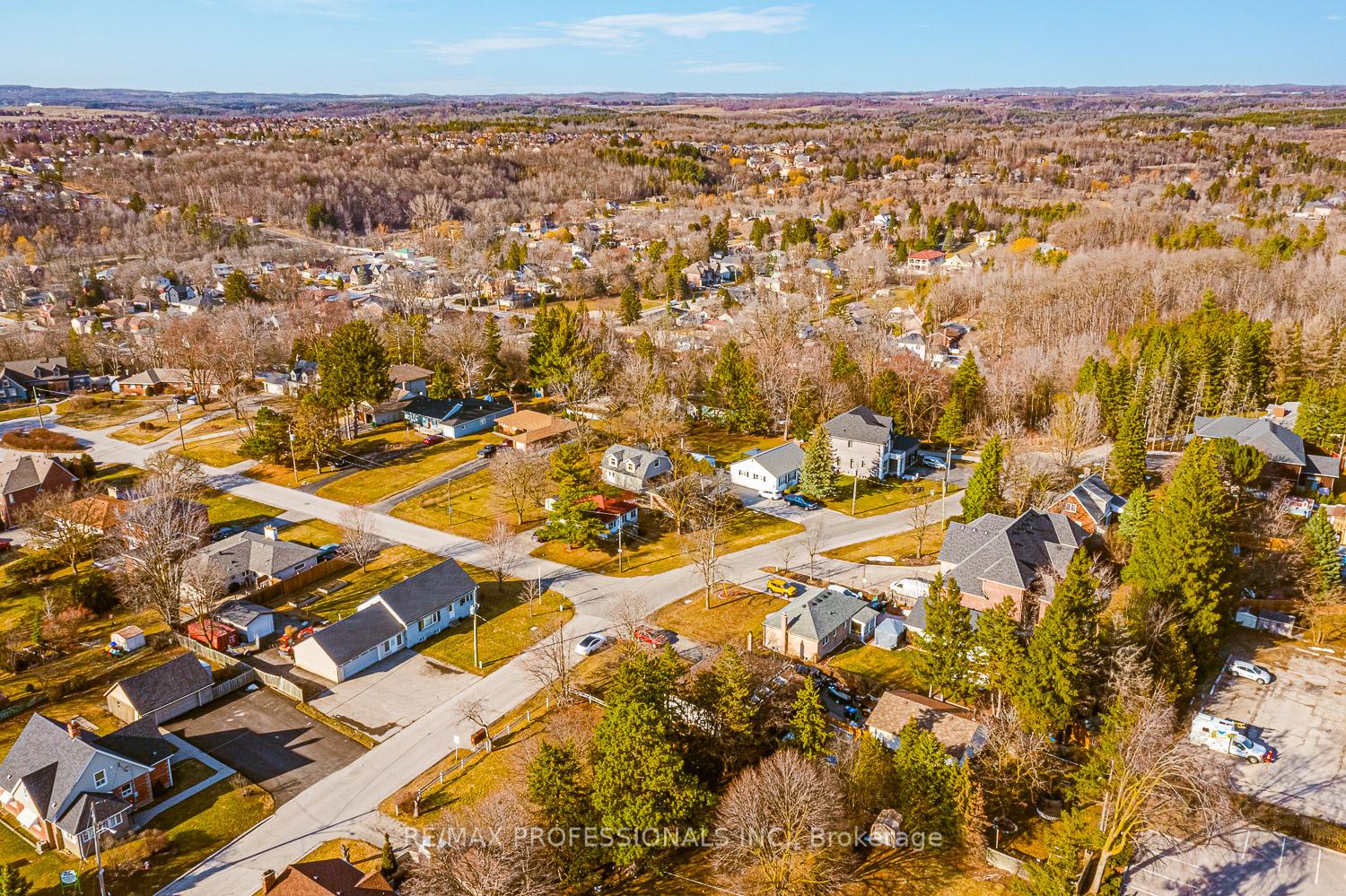 Photo 25 of 31 Norton Boulevard, Caledon, Bolton East — HOMEH