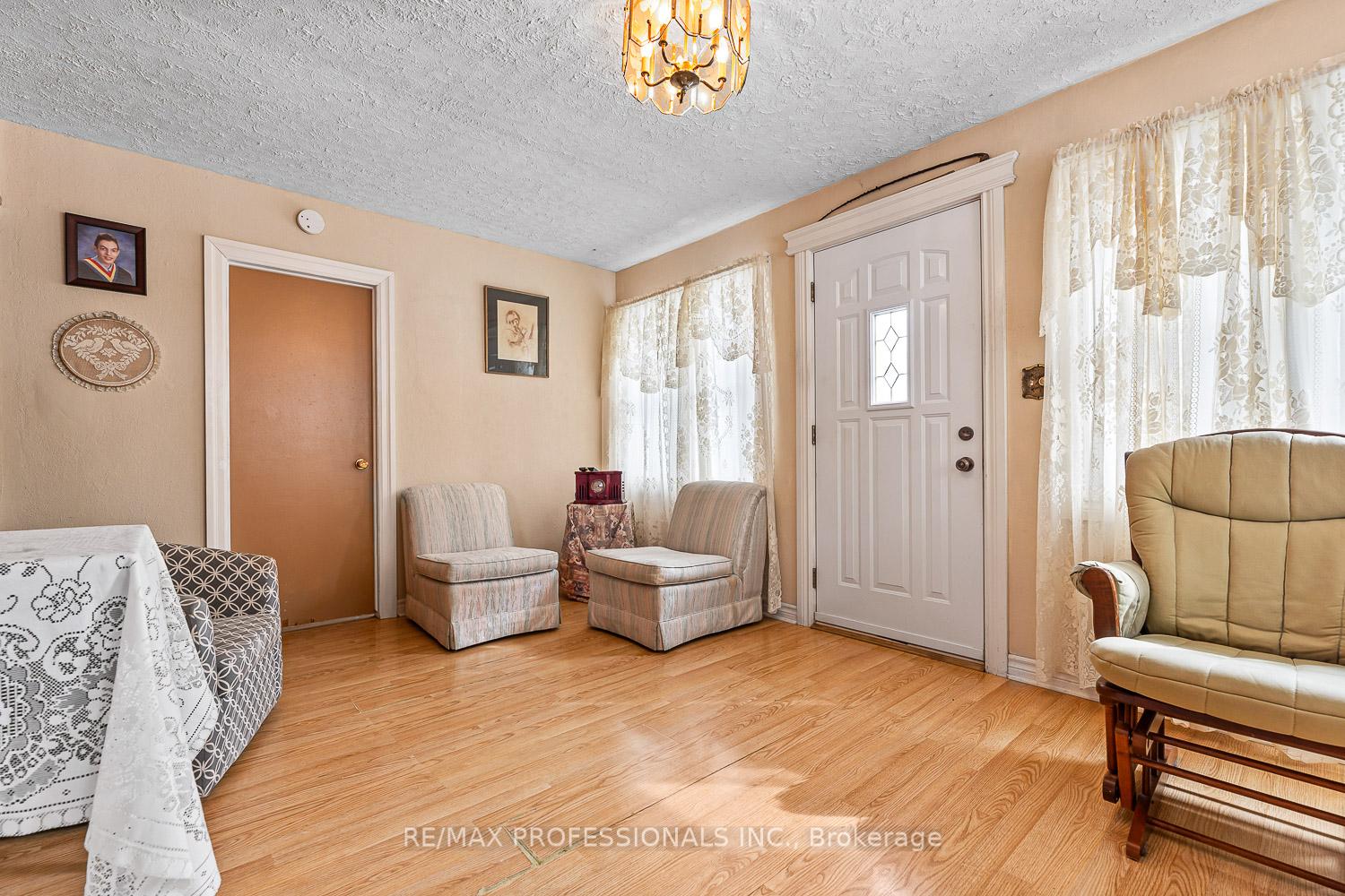 Photo 36 of 31 Norton Boulevard, Caledon, Bolton East — HOMEH