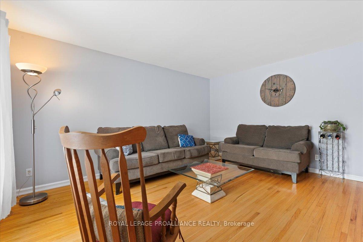 Photo 6 of 33 Village Drive, Belleville, Belleville Ward — HOMEH