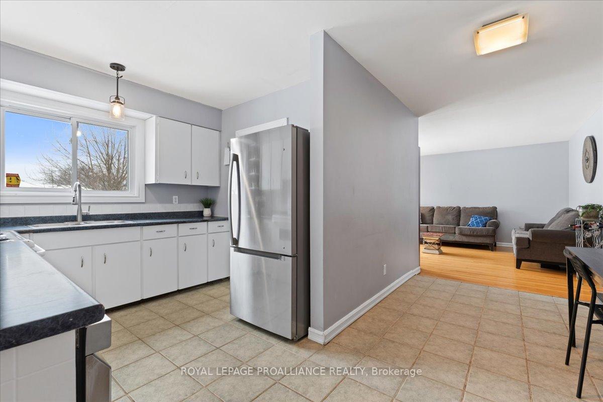 Photo 14 of 33 Village Drive, Belleville, Belleville Ward — HOMEH