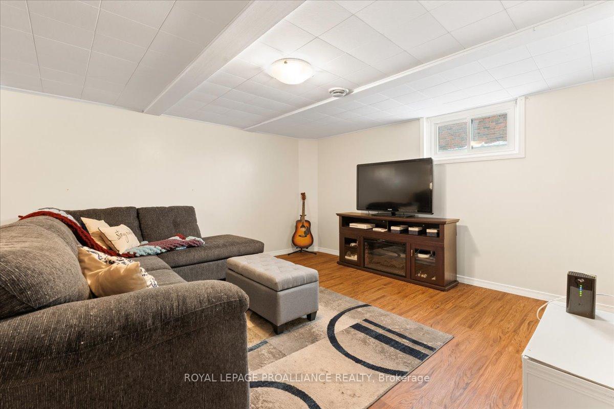 Photo 31 of 33 Village Drive, Belleville, Belleville Ward — HOMEH