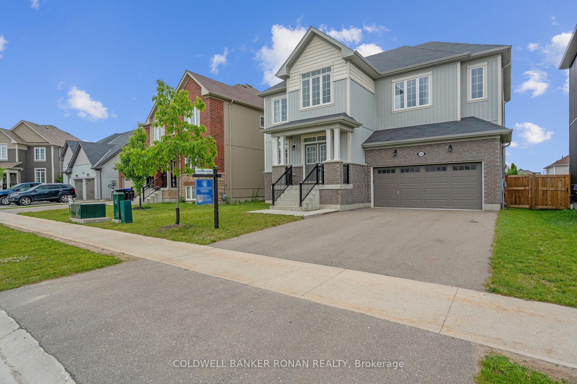 Photo 1 of 203 Roy Drive, Clearview, Stayner — HOMEH