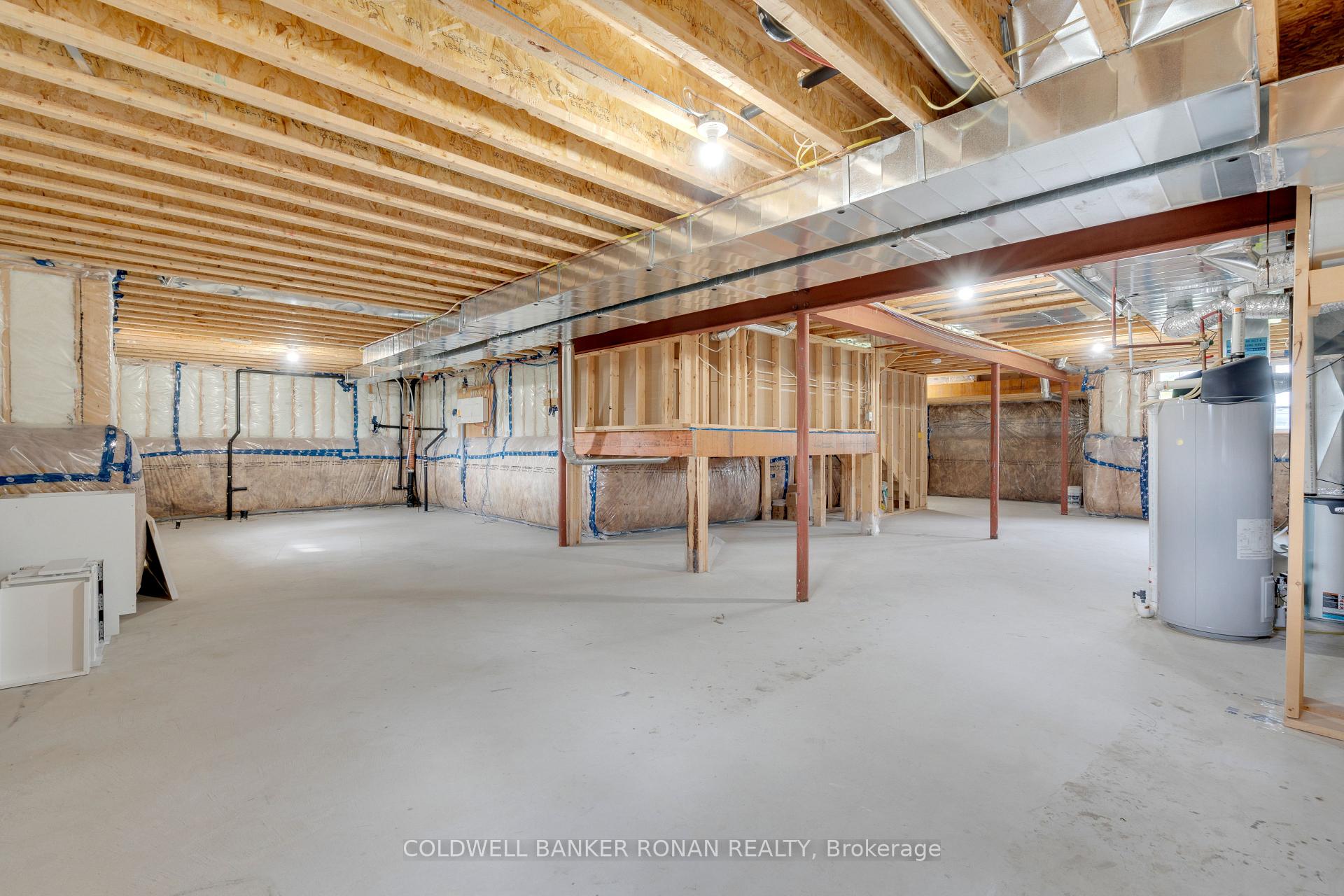 Photo 34 of 203 Roy Drive, Clearview, Stayner — HOMEH