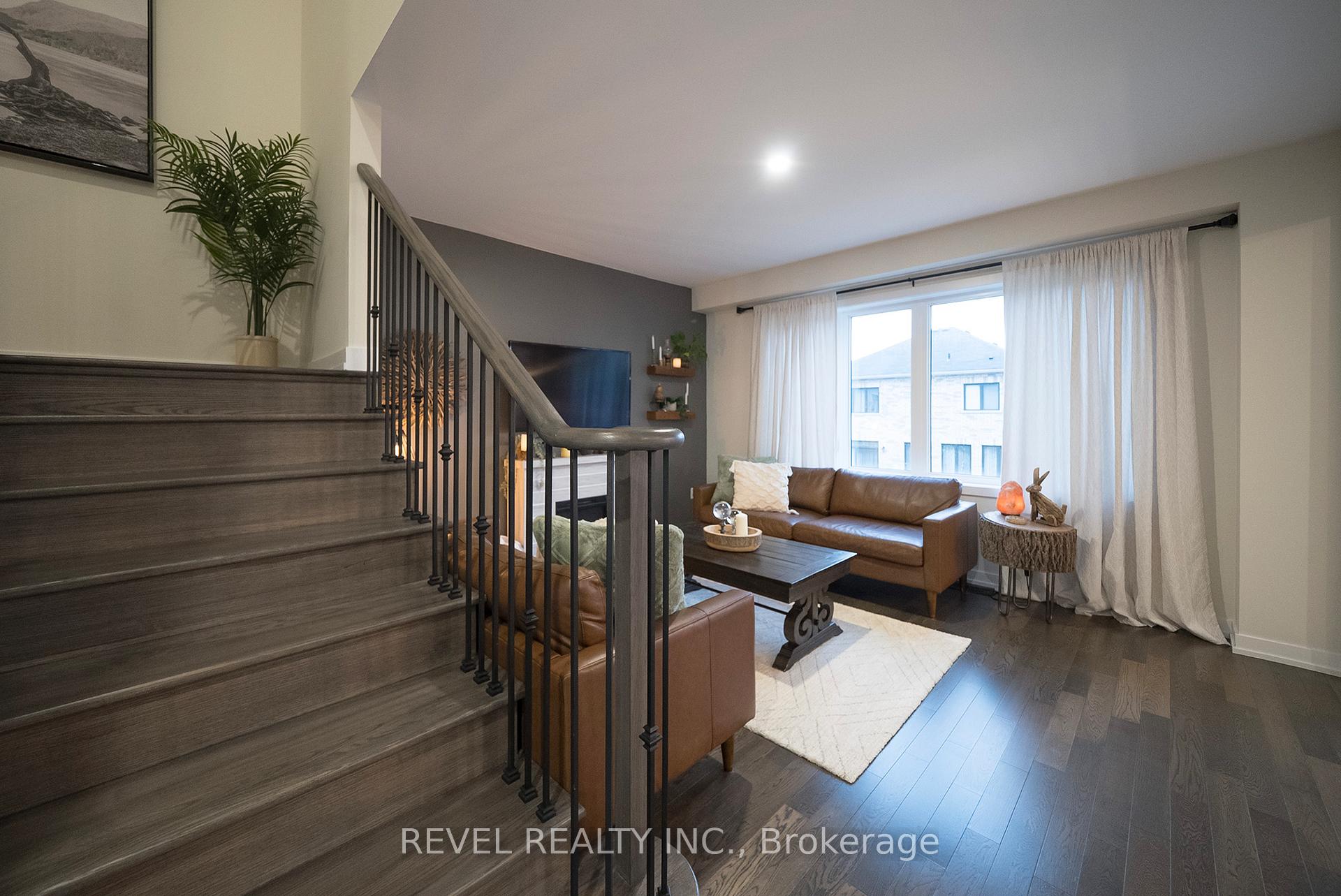 Photo 5 of 63 Santos Drive, Haldimand — HOMEH