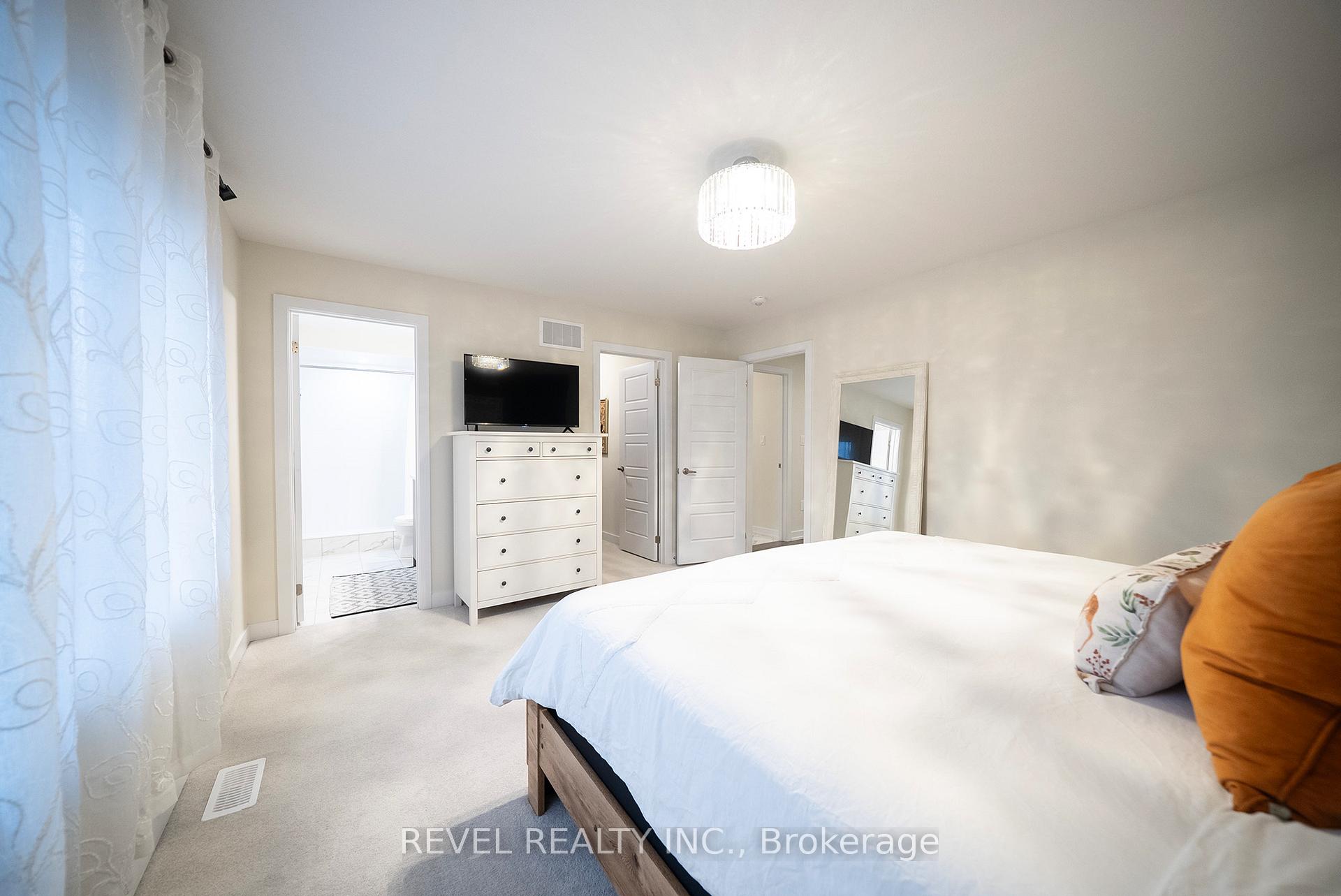 Photo 14 of 63 Santos Drive, Haldimand — HOMEH