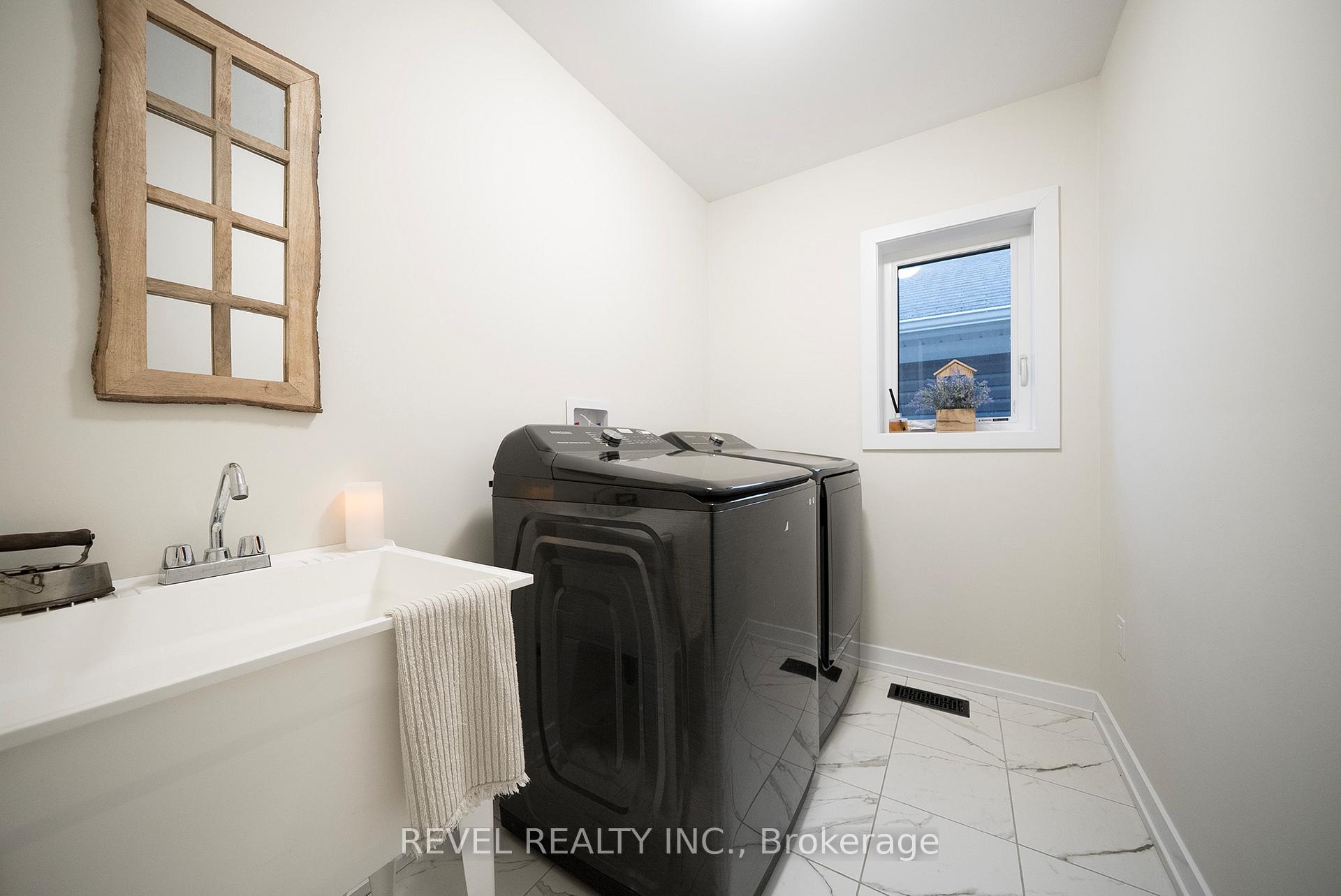 Photo 31 of 63 Santos Drive, Haldimand — HOMEH