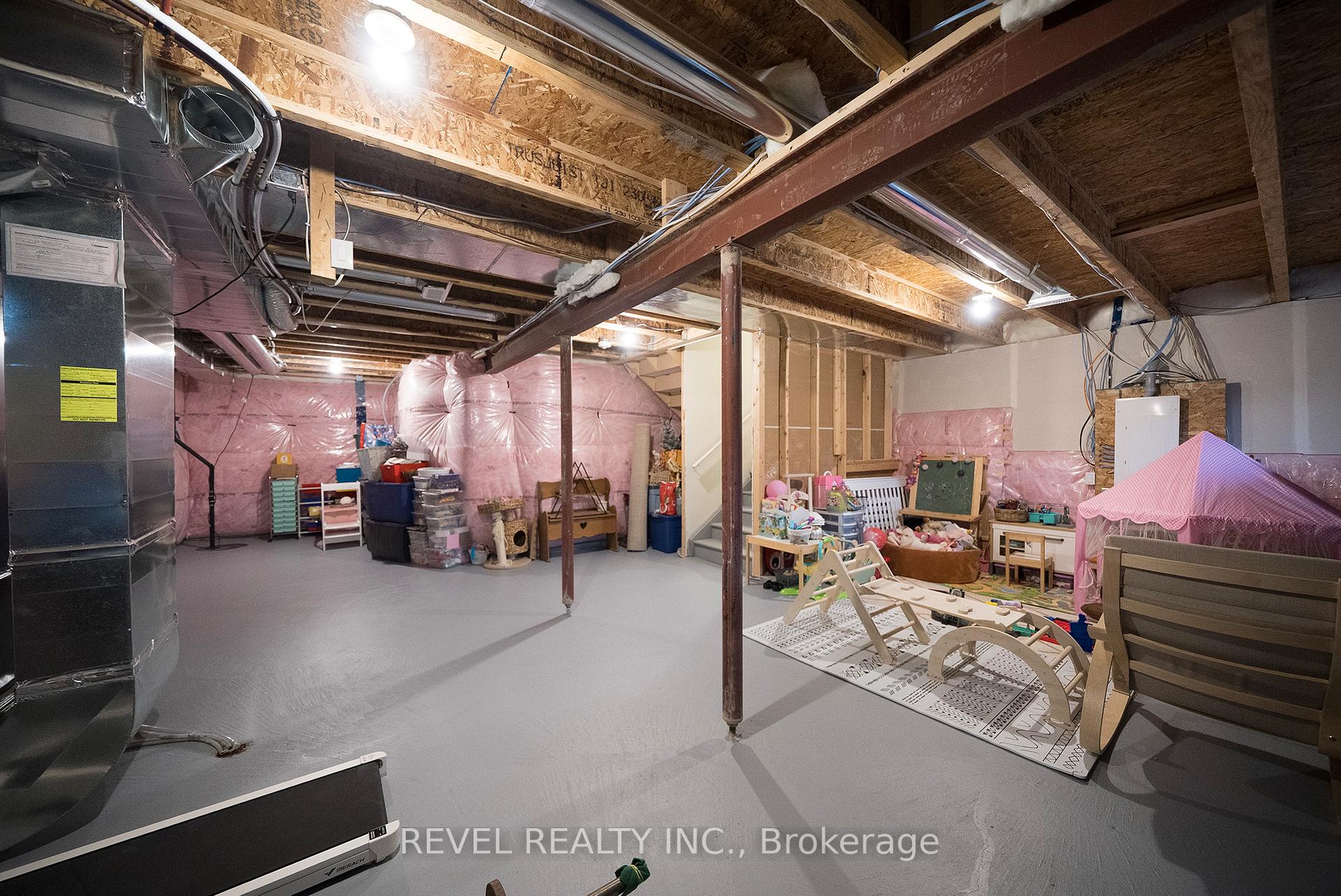 Photo 25 of 63 Santos Drive, Haldimand — HOMEH
