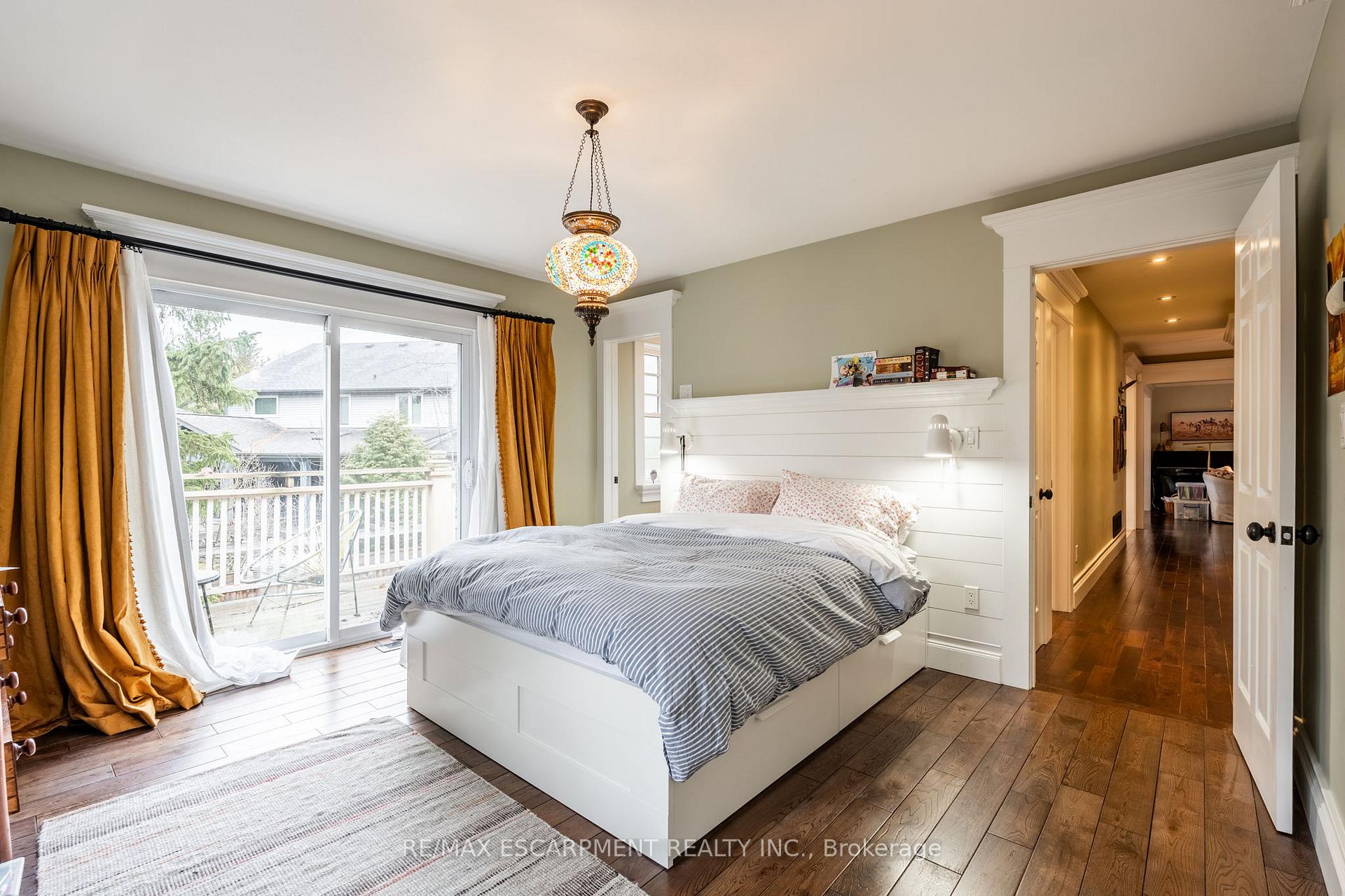 Photo 14 of 121 Mohawk Road, Hamilton, Ancaster — HOMEH
