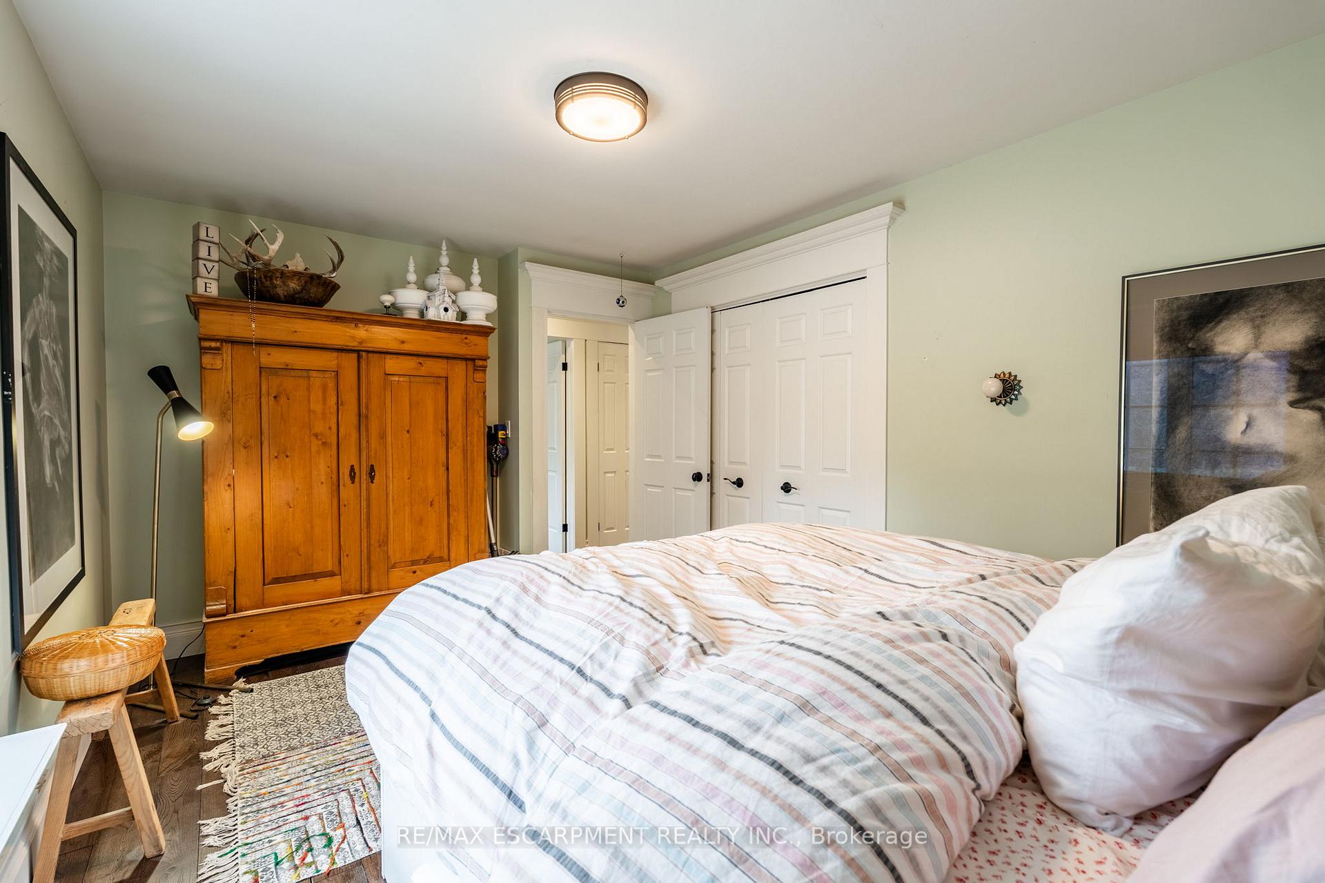 Photo 44 of 121 Mohawk Road, Hamilton, Ancaster — HOMEH