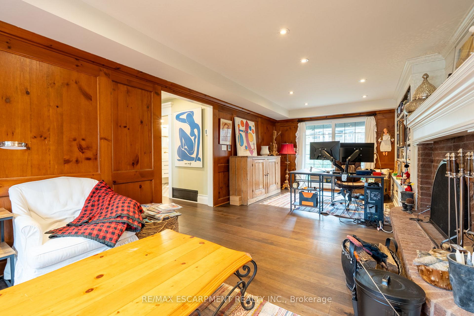 Photo 33 of 121 Mohawk Road, Hamilton, Ancaster — HOMEH