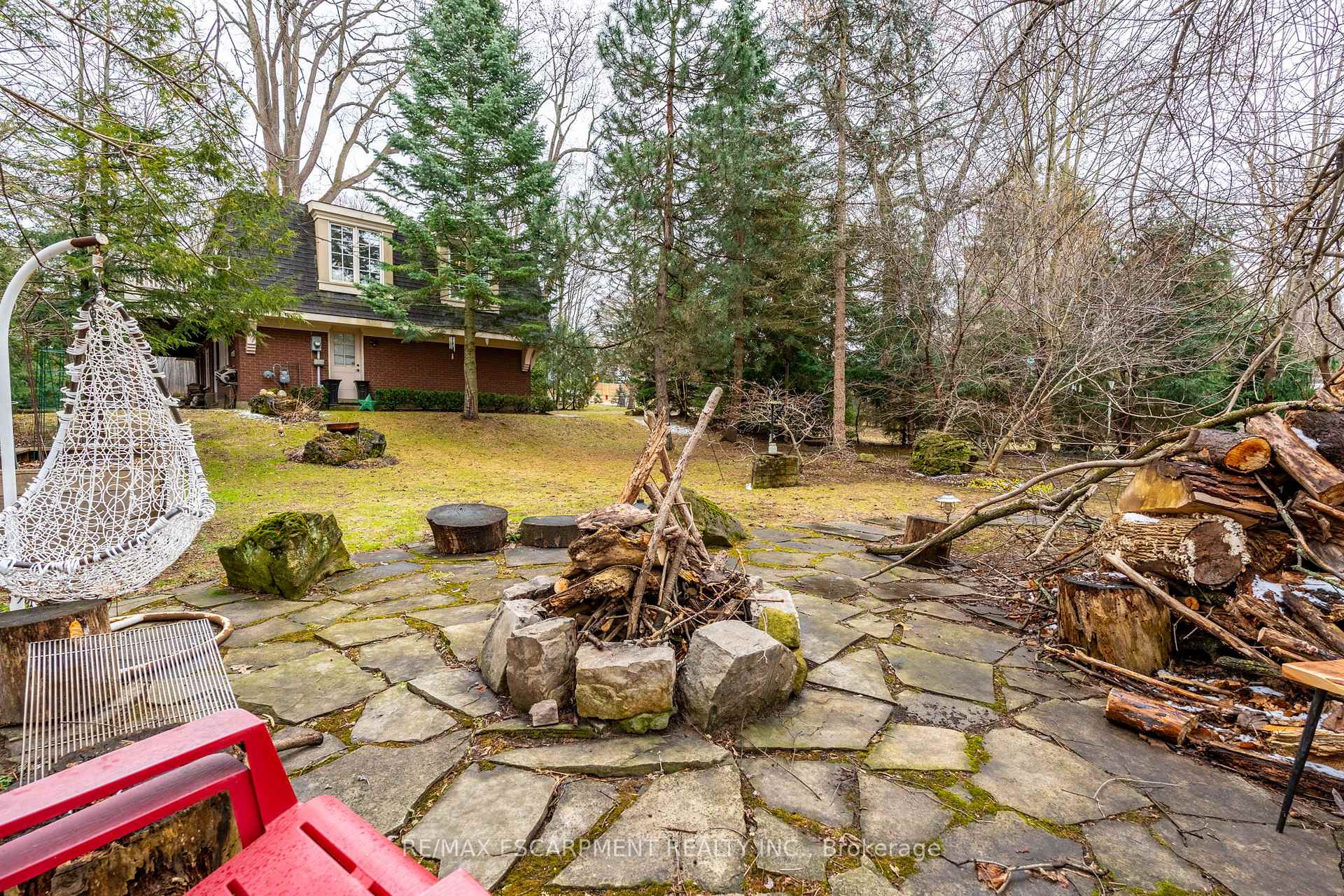 Photo 42 of 121 Mohawk Road, Hamilton, Ancaster — HOMEH