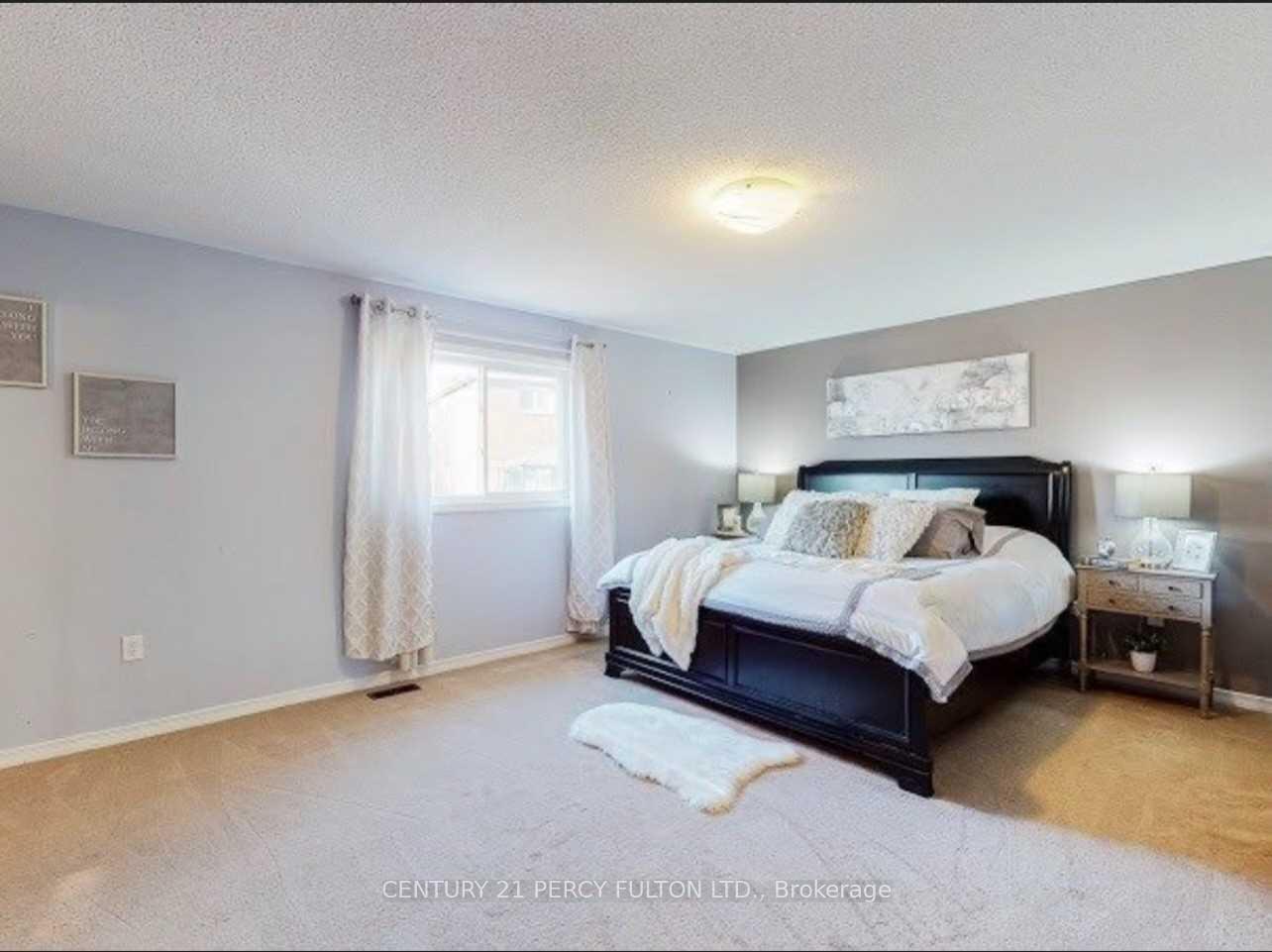 Photo 8 of 91 Laprade Square, Clarington, Bowmanville — HOMEH