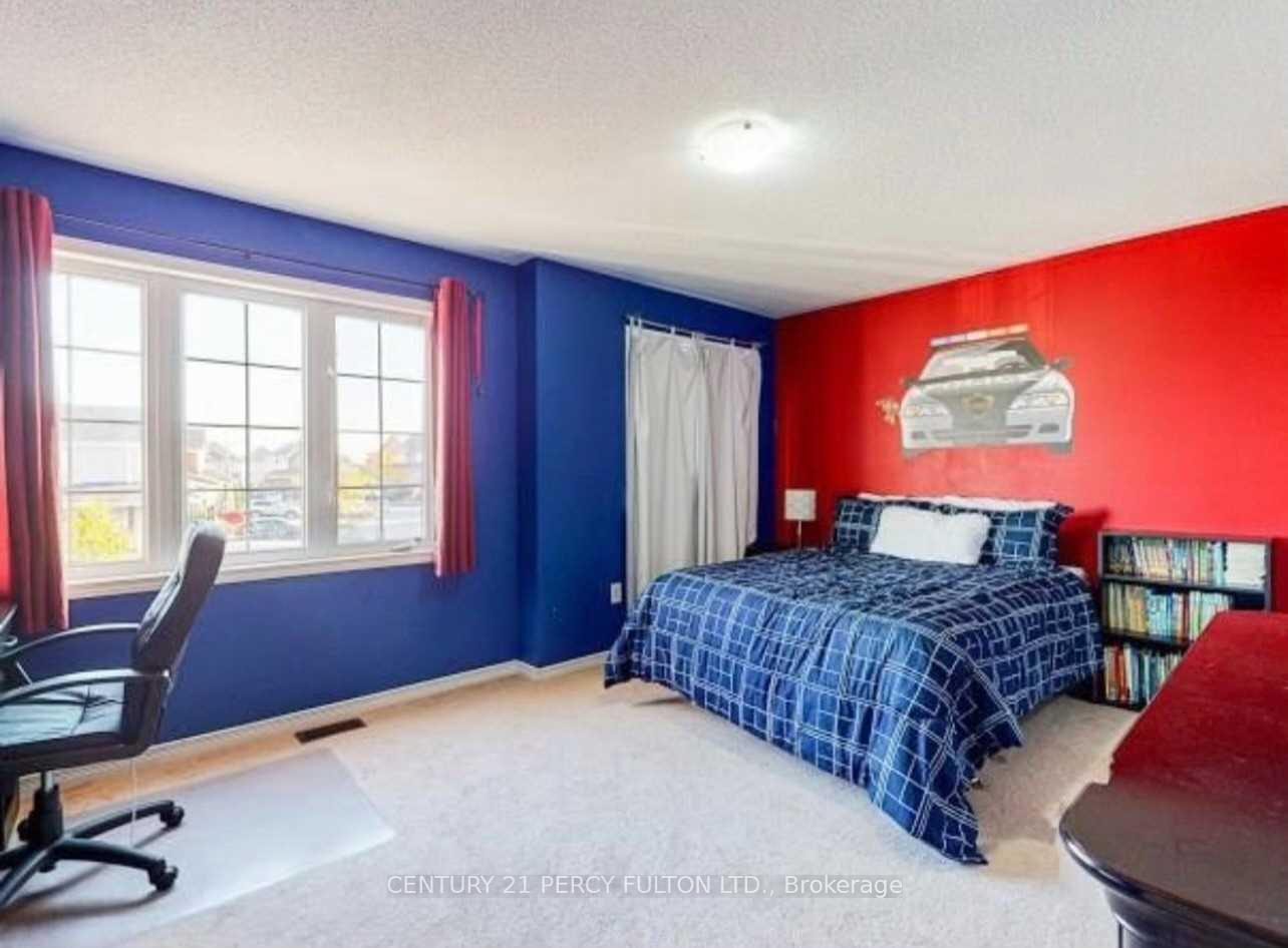 Photo 16 of 91 Laprade Square, Clarington, Bowmanville — HOMEH