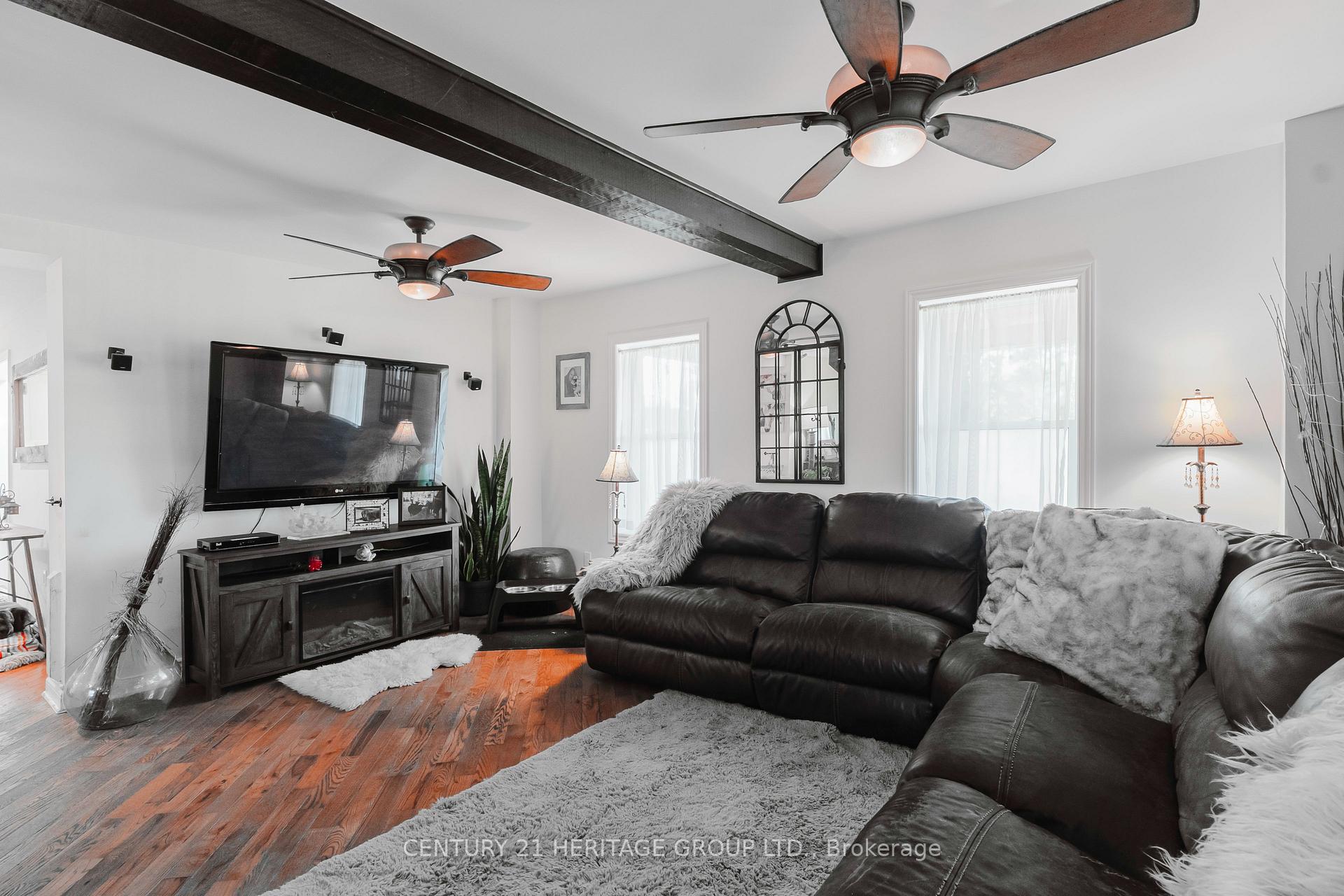 Photo 4 of Unit on, 2090 Hwy 26, Springwater, Rural Springwater — HOMEH