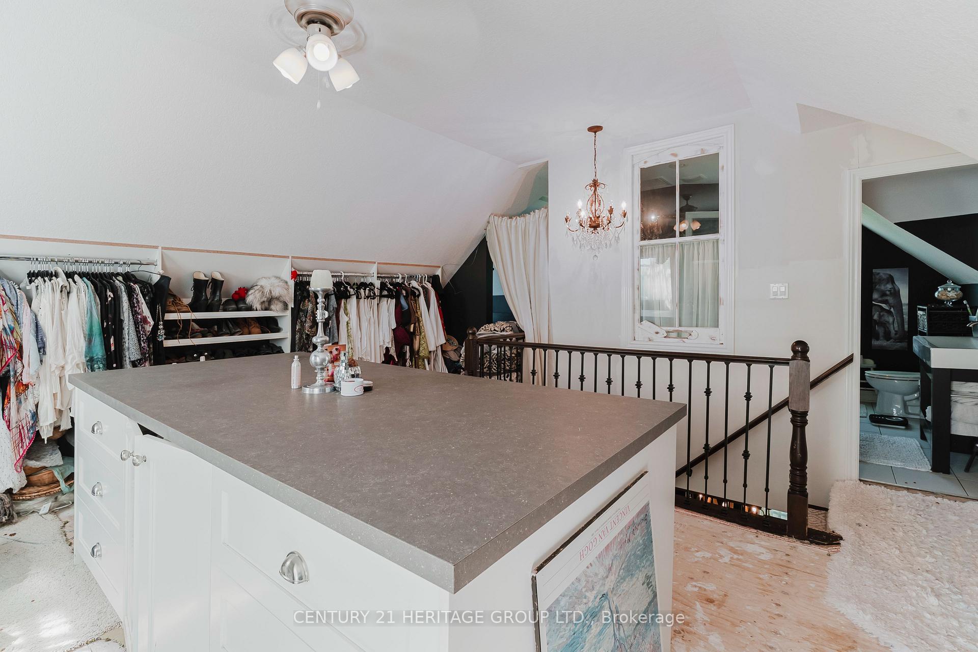 Photo 14 of Unit on, 2090 Hwy 26, Springwater, Rural Springwater — HOMEH