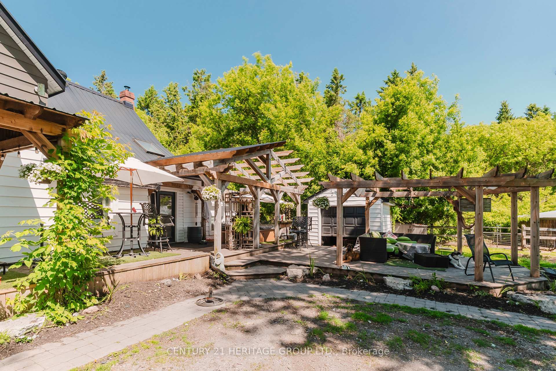 Photo 36 of Unit on, 2090 Hwy 26, Springwater, Rural Springwater — HOMEH