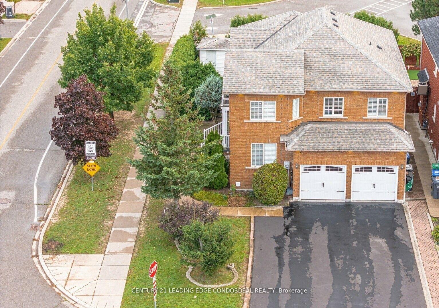 Photo 2 of 321 Landsbridge Street, Caledon, Bolton East — HOMEH