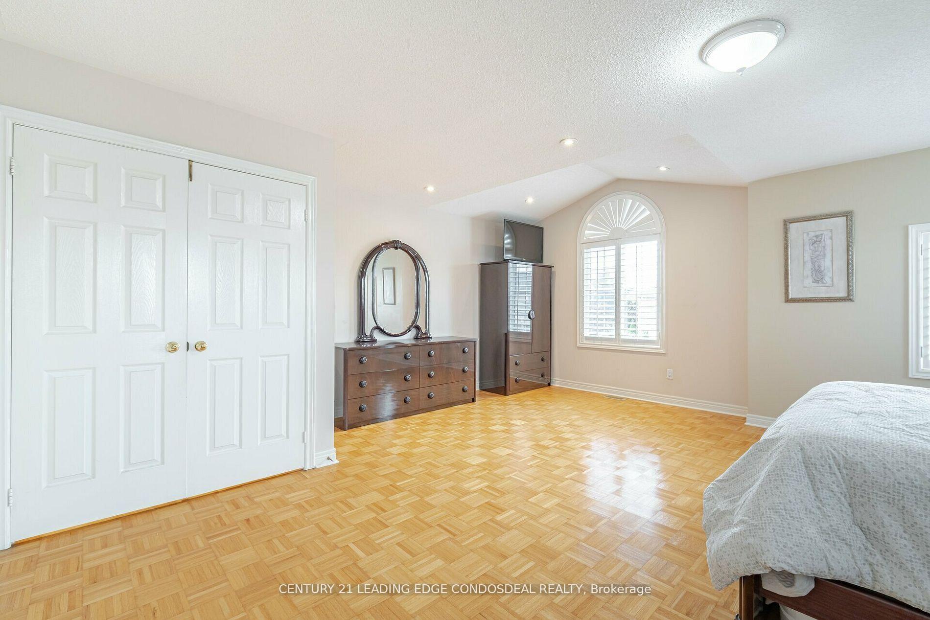 Photo 25 of 321 Landsbridge Street, Caledon, Bolton East — HOMEH