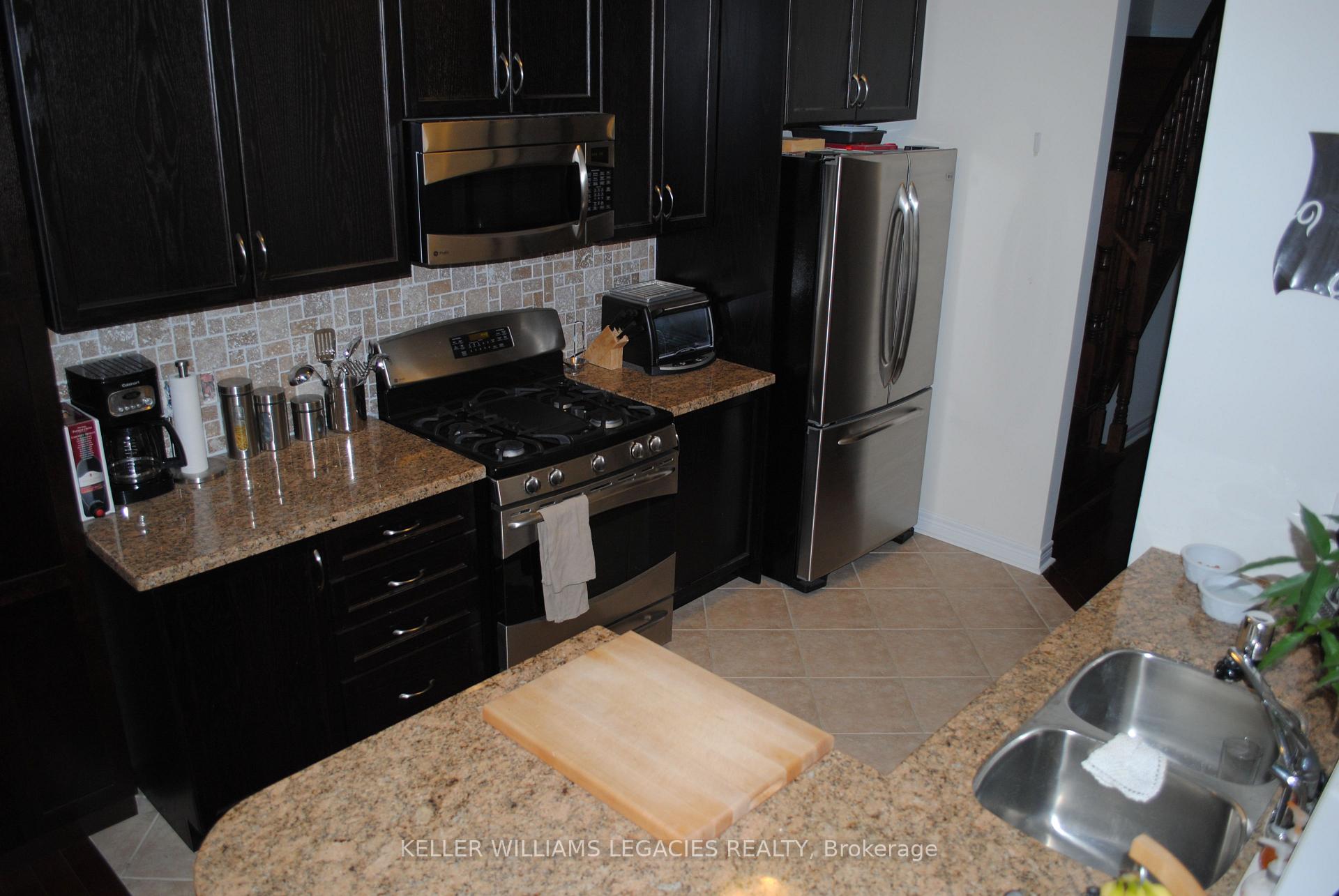 Photo 10 of 107 Paperbark Avenue, Vaughan, Patterson — HOMEH