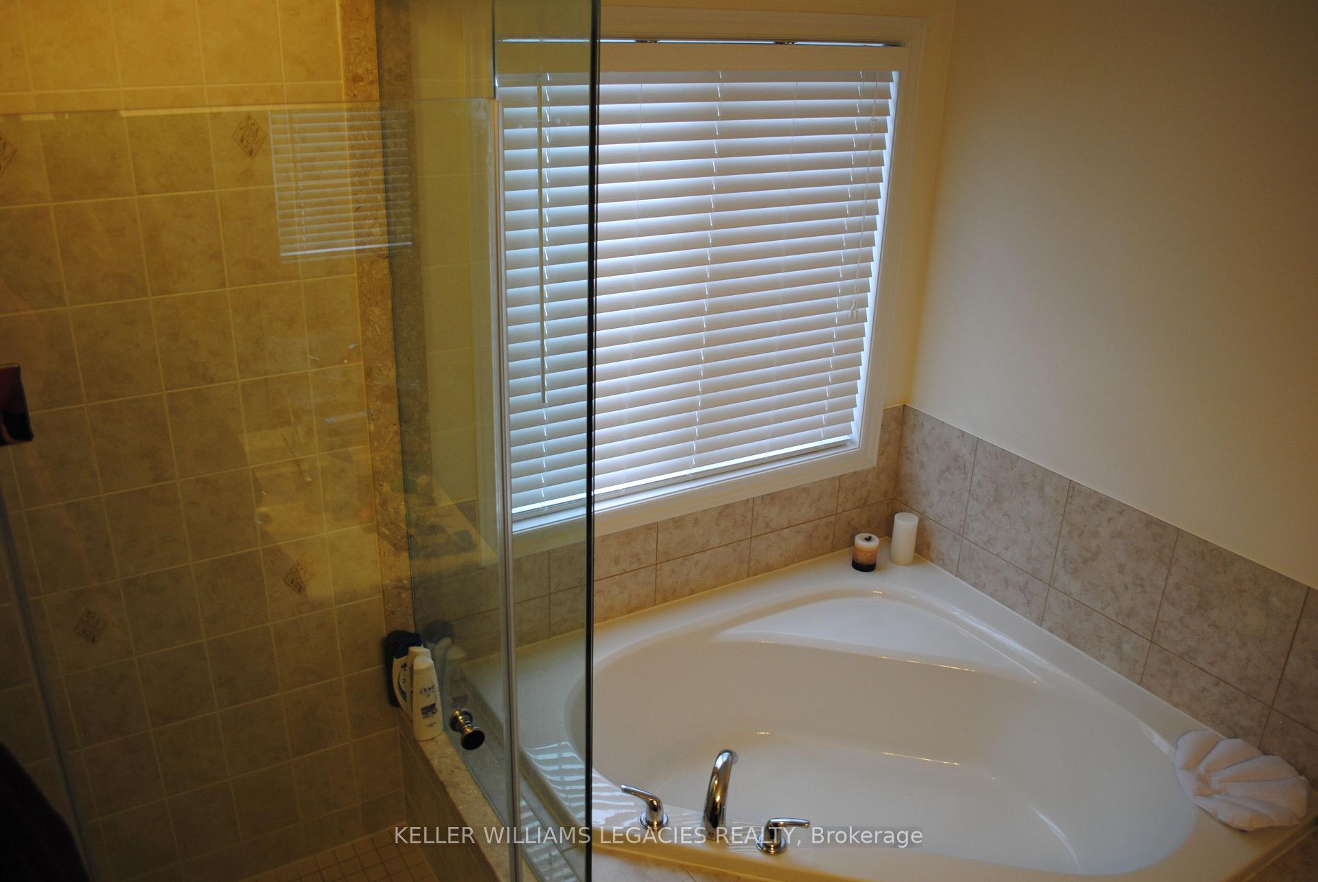 Photo 18 of 107 Paperbark Avenue, Vaughan, Patterson — HOMEH