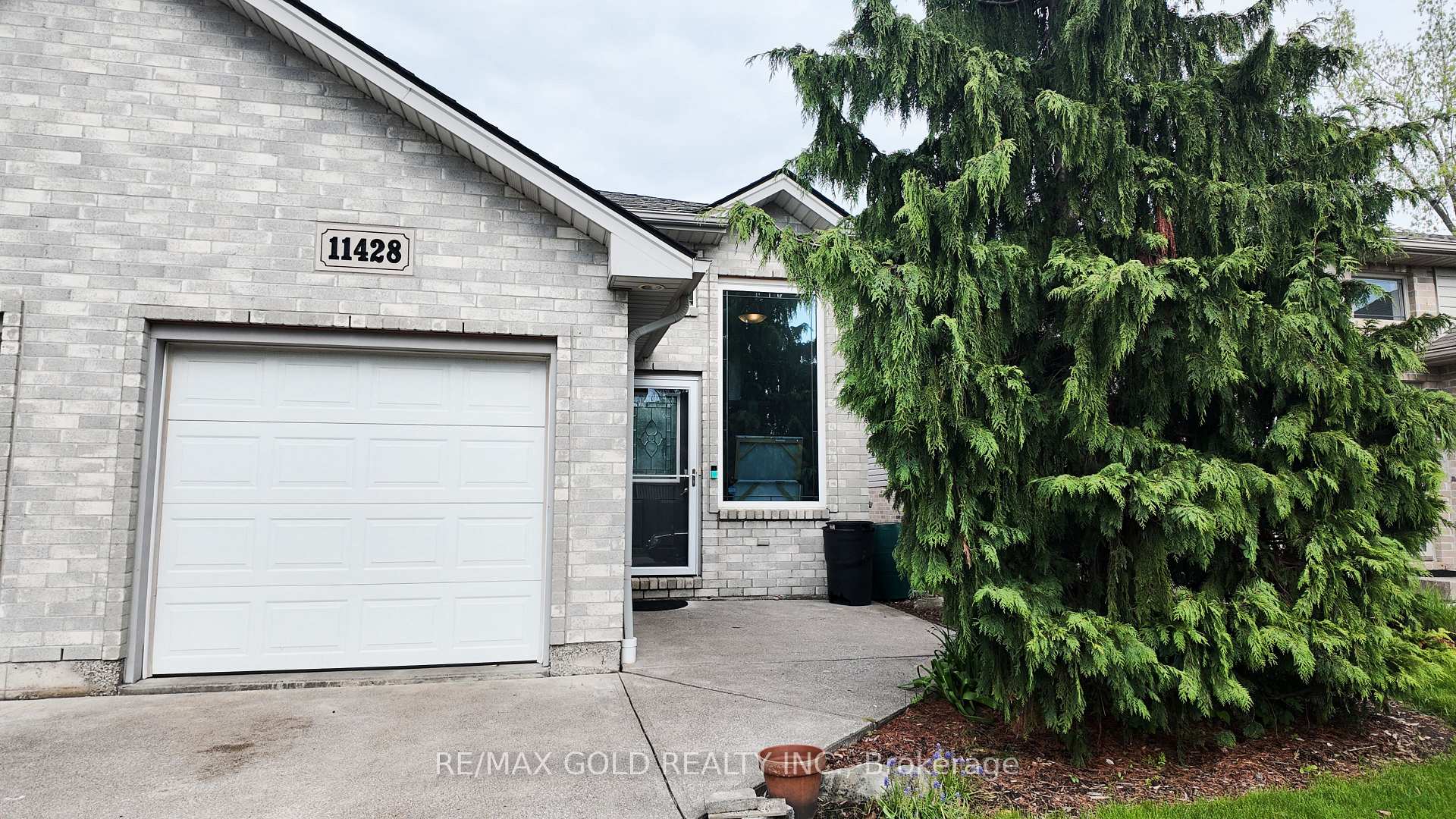 Photo 4 of 11428 Timber Bay Crescent, Windsor — HOMEH