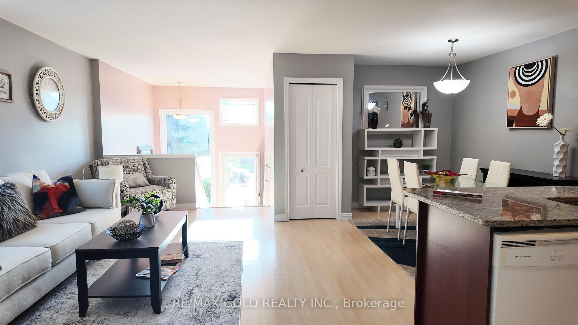 Photo 5 of 11428 Timber Bay Crescent, Windsor — HOMEH