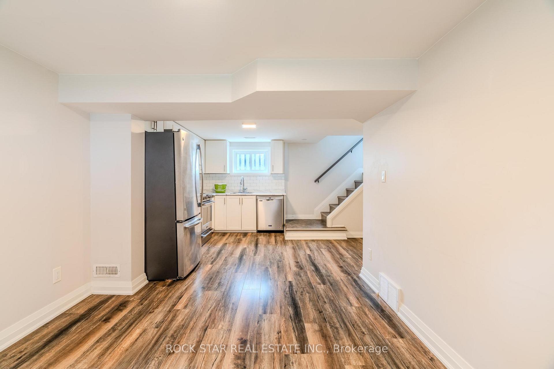 Photo 23 of 14 Cheryl Avenue, Hamilton, Macassa — HOMEH