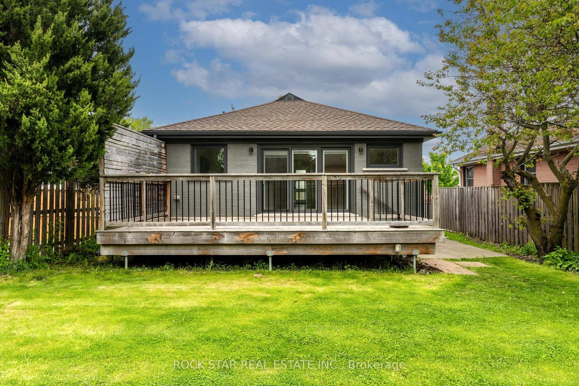 Photo 24 of 14 Cheryl Avenue, Hamilton, Macassa — HOMEH