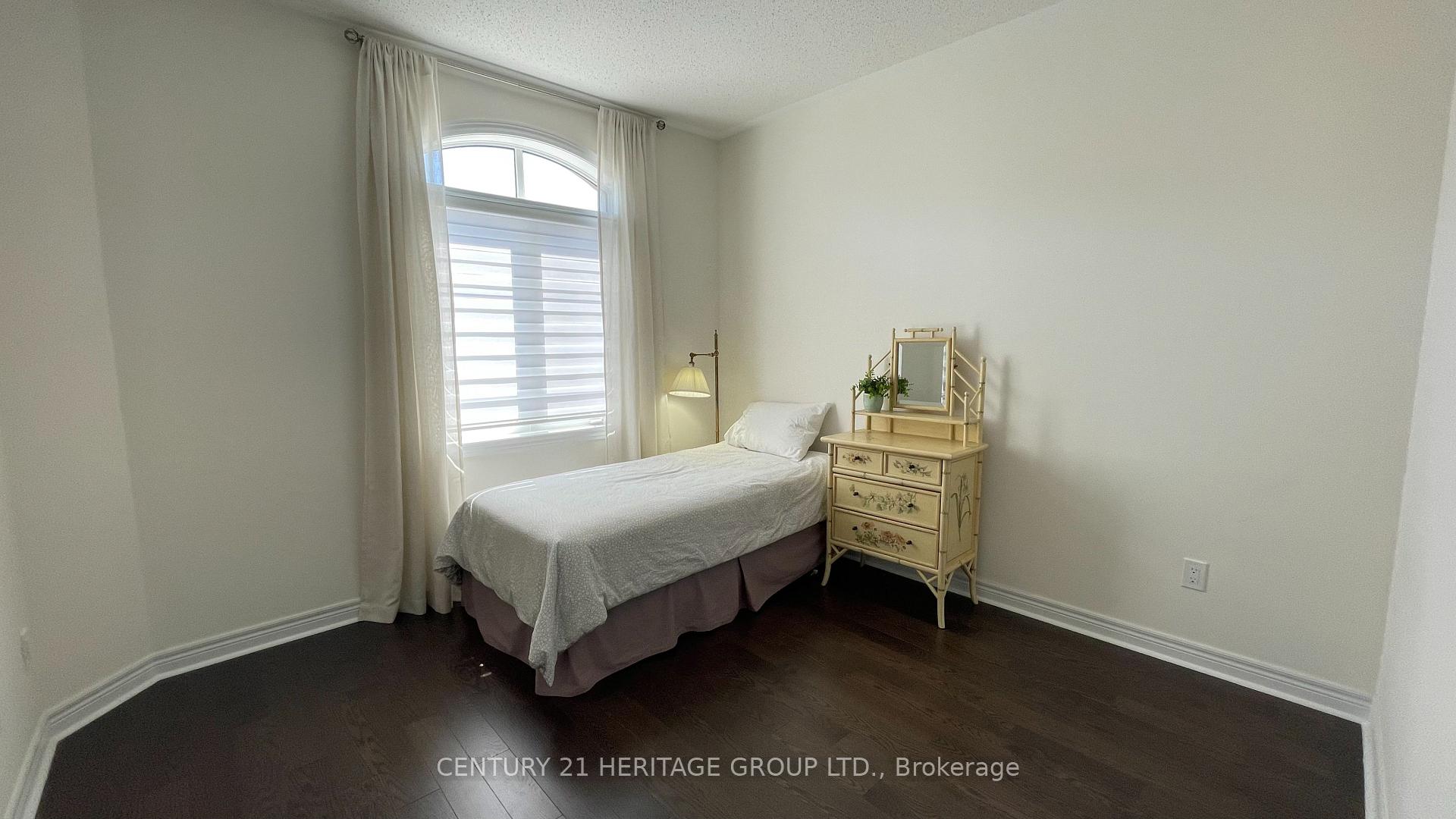 Photo 12 of 12 Cannon Valley Court, Aurora, Aurora Estates — HOMEH
