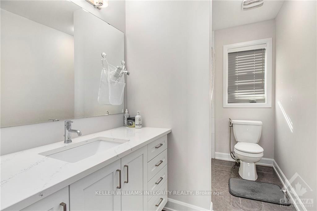 Photo 9 of 3072 Travertine Way, Ottawa, Barrhaven - Half Moon Bay — HOMEH