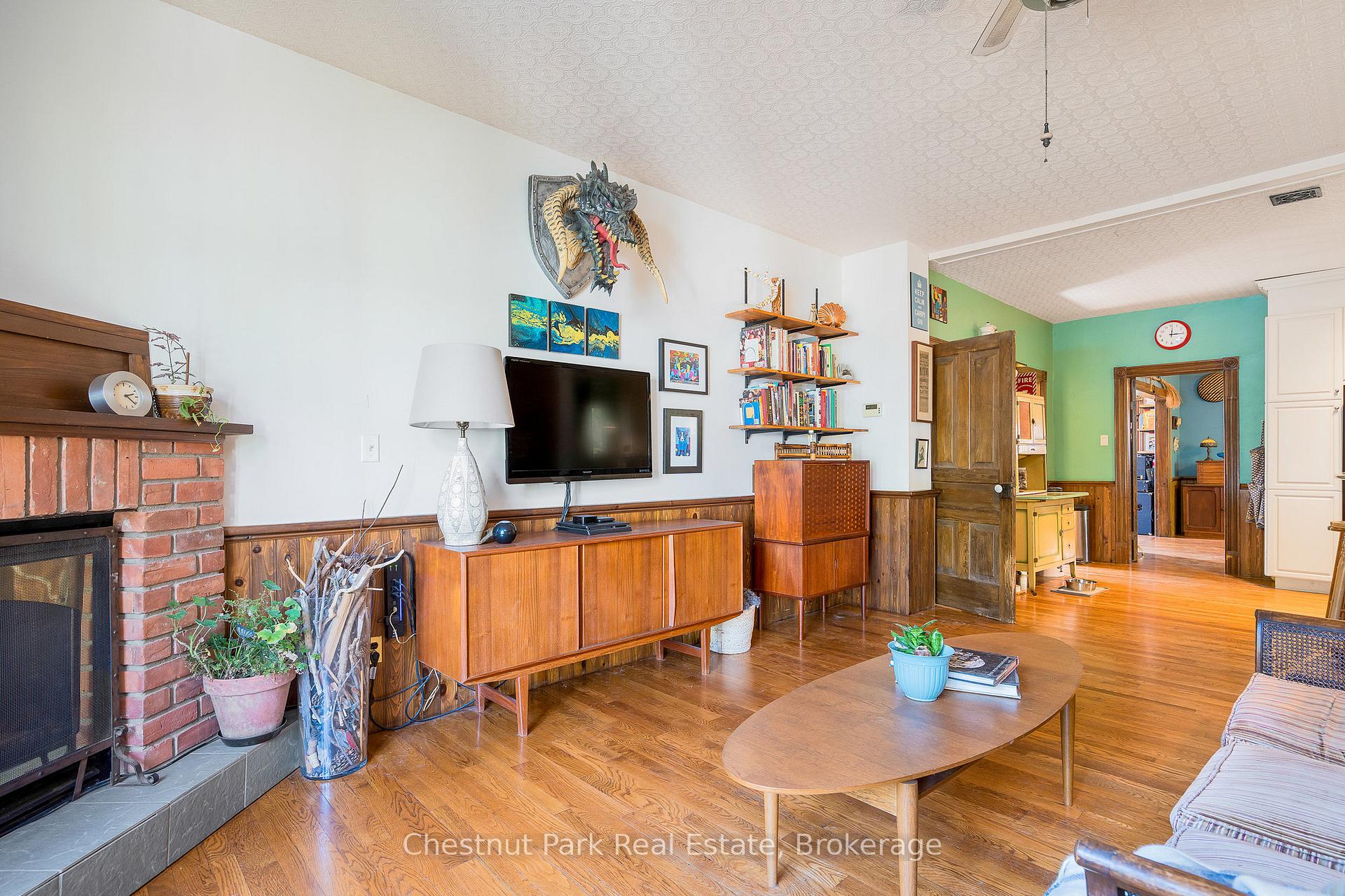 Photo 4 of 56 Napier Street E, Blue Mountains — HOMEH