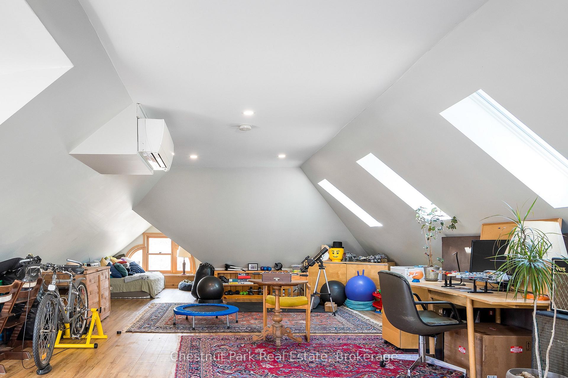 Photo 25 of 56 Napier Street E, Blue Mountains — HOMEH
