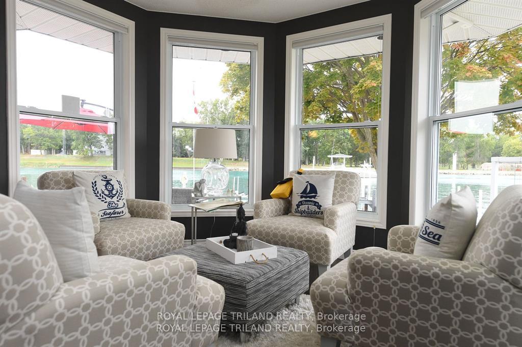Photo 10 of 4733 Riverside Drive, St. Clair — HOMEH