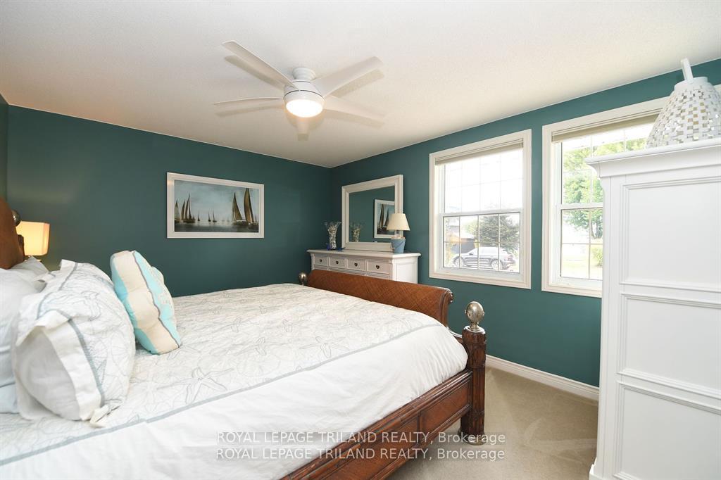 Photo 18 of 4733 Riverside Drive, St. Clair — HOMEH