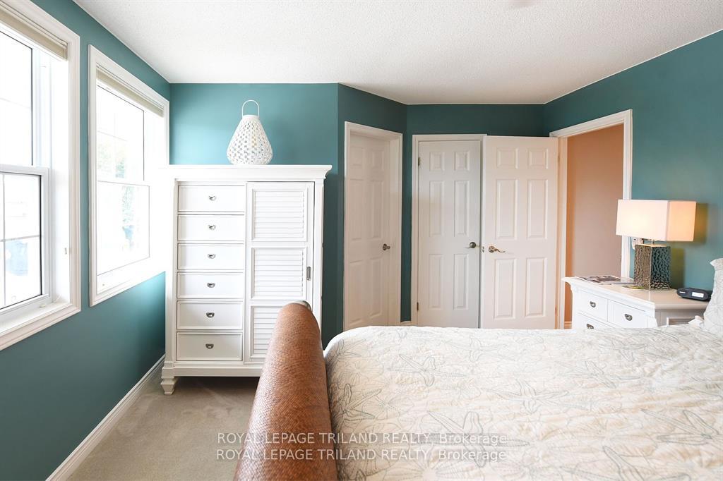 Photo 15 of 4733 Riverside Drive, St. Clair — HOMEH