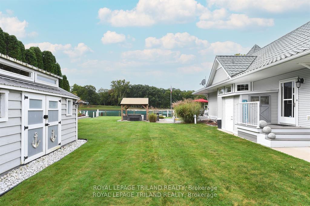 Photo 37 of 4733 Riverside Drive, St. Clair — HOMEH