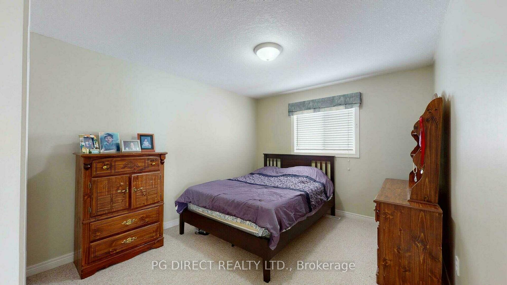 Photo 11 of 92 Goodwin Drive, Guelph, Pineridge/Westminster Woods — HOMEH