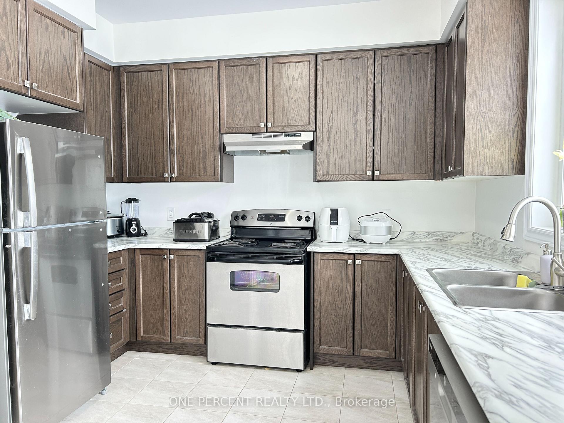 Photo 2 of 55 Union Boulevard, Wasaga Beach — HOMEH
