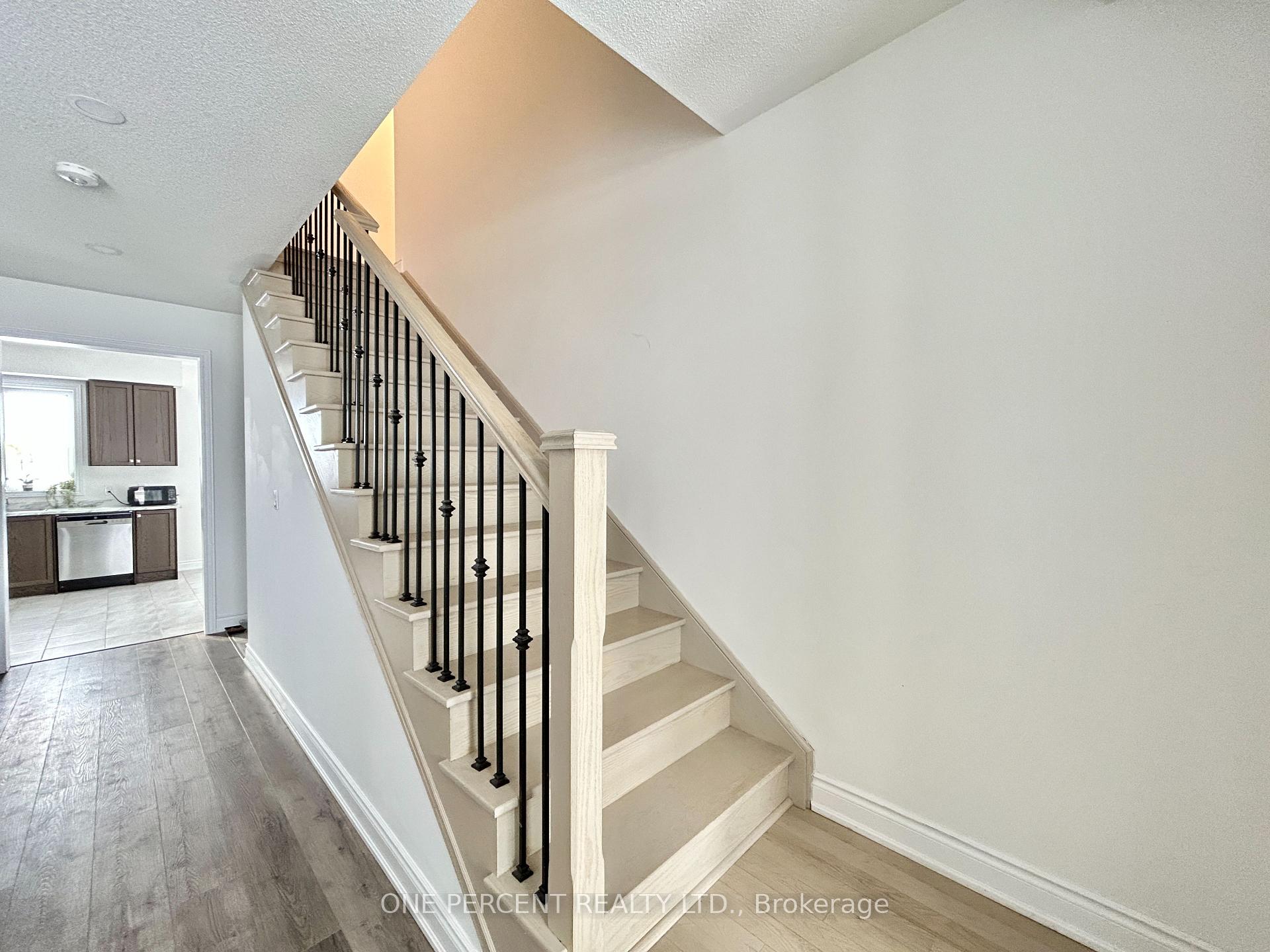 Photo 8 of 55 Union Boulevard, Wasaga Beach — HOMEH
